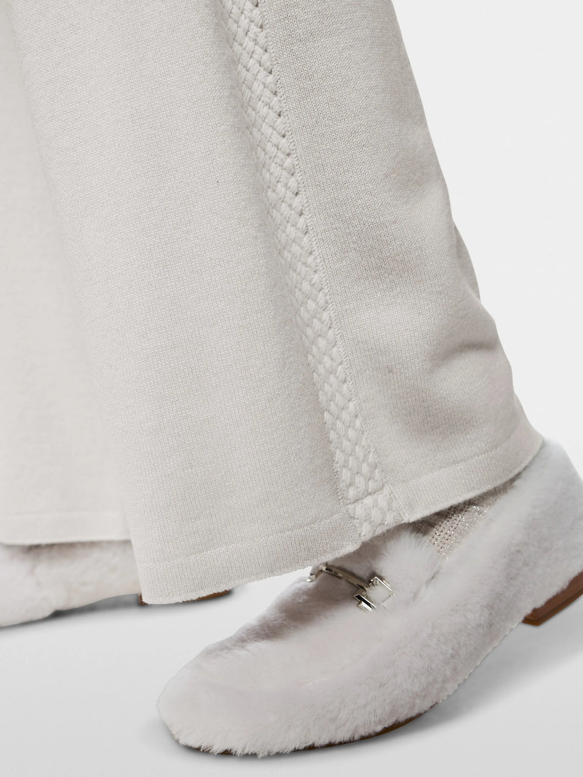 Marc Cain Nimbus Cloud Women ÔKnitted in GermanyÕ Washington Trousers SKU: BA 81.71 M42_802 Image 04