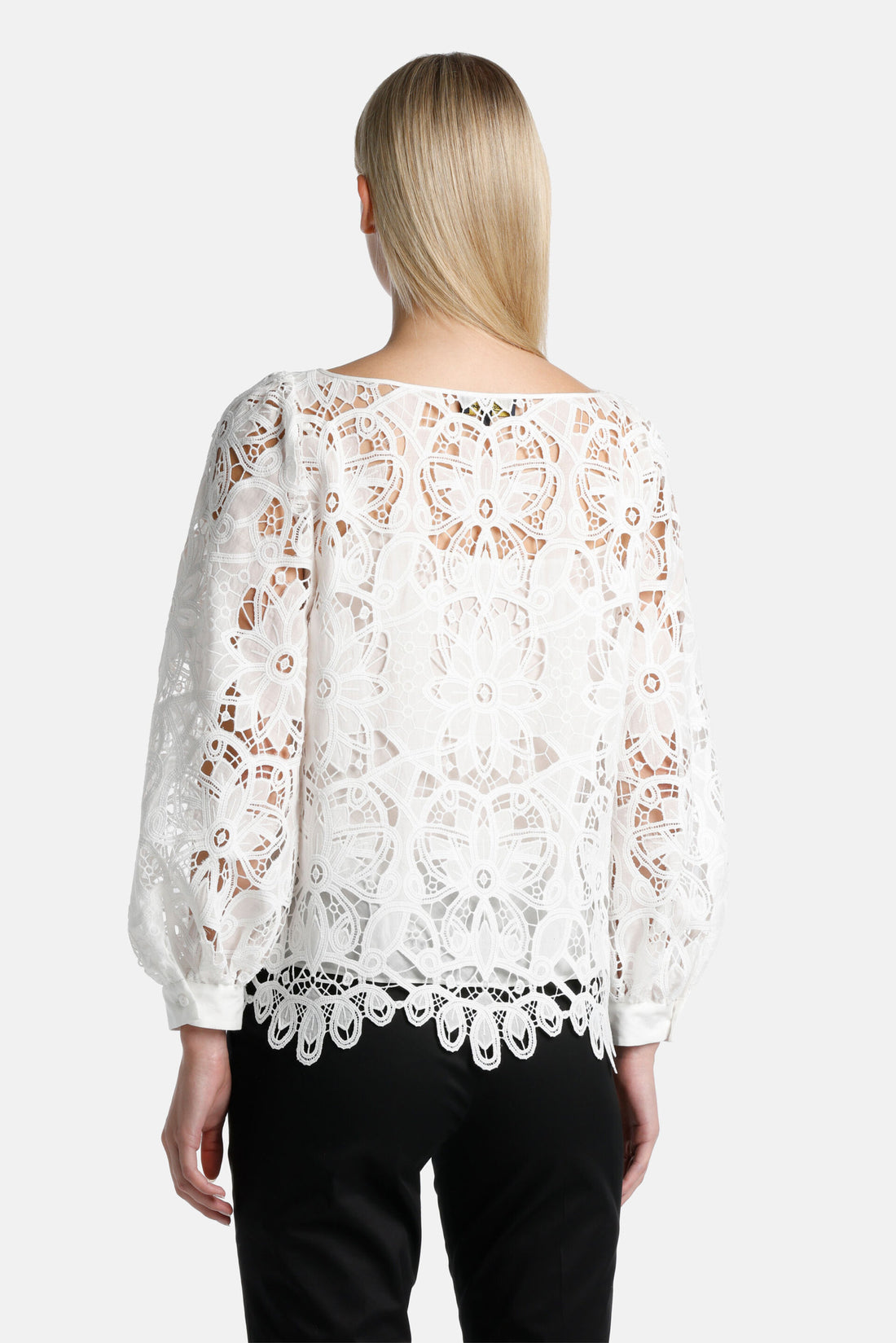 Luisa Spagnoli_Basica - Elegant Blouse_BASICA_0201_02