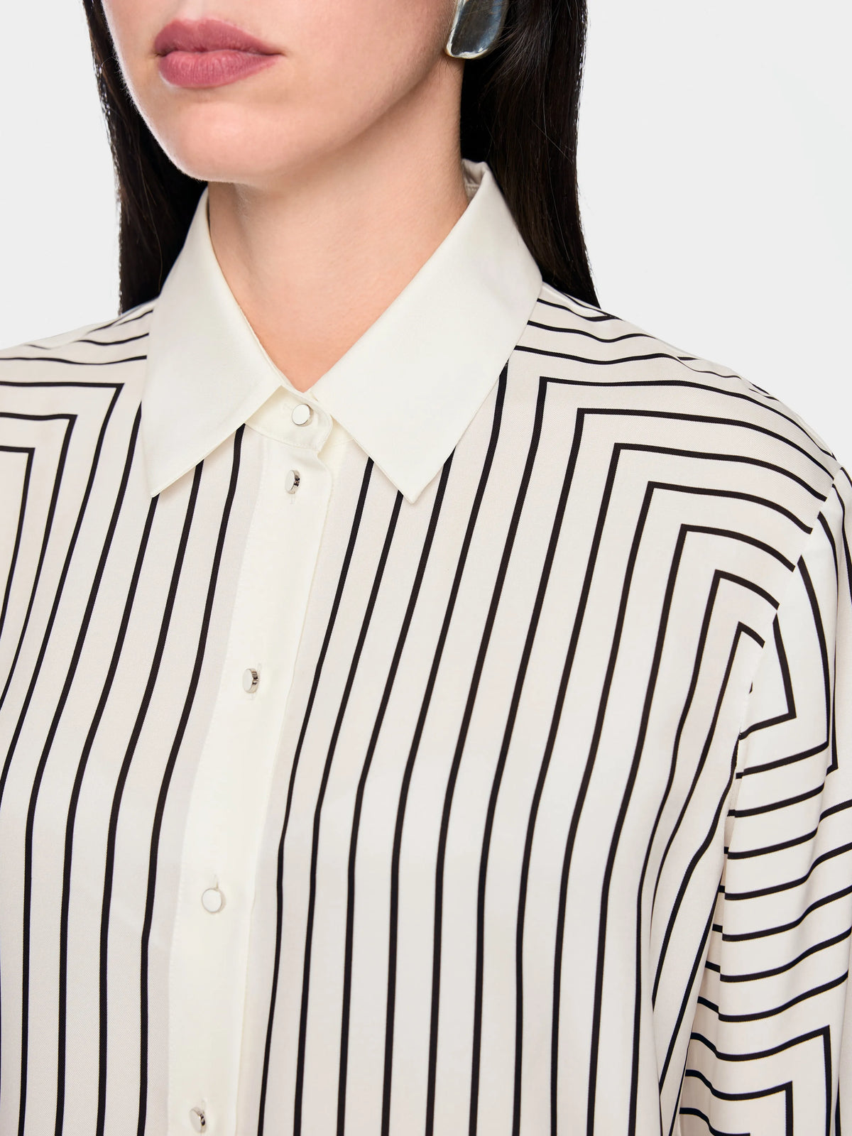 Marc Cain White And Black Women Geometric Blouse in a Silk Blend SKU: BC 51.12 W18_190 Image 03