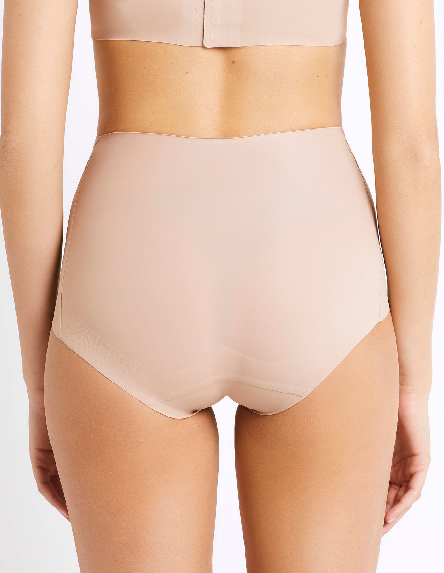 Yamamay_Superfine Shaping High-Waist Lbrief_BGUD99X016_216_03