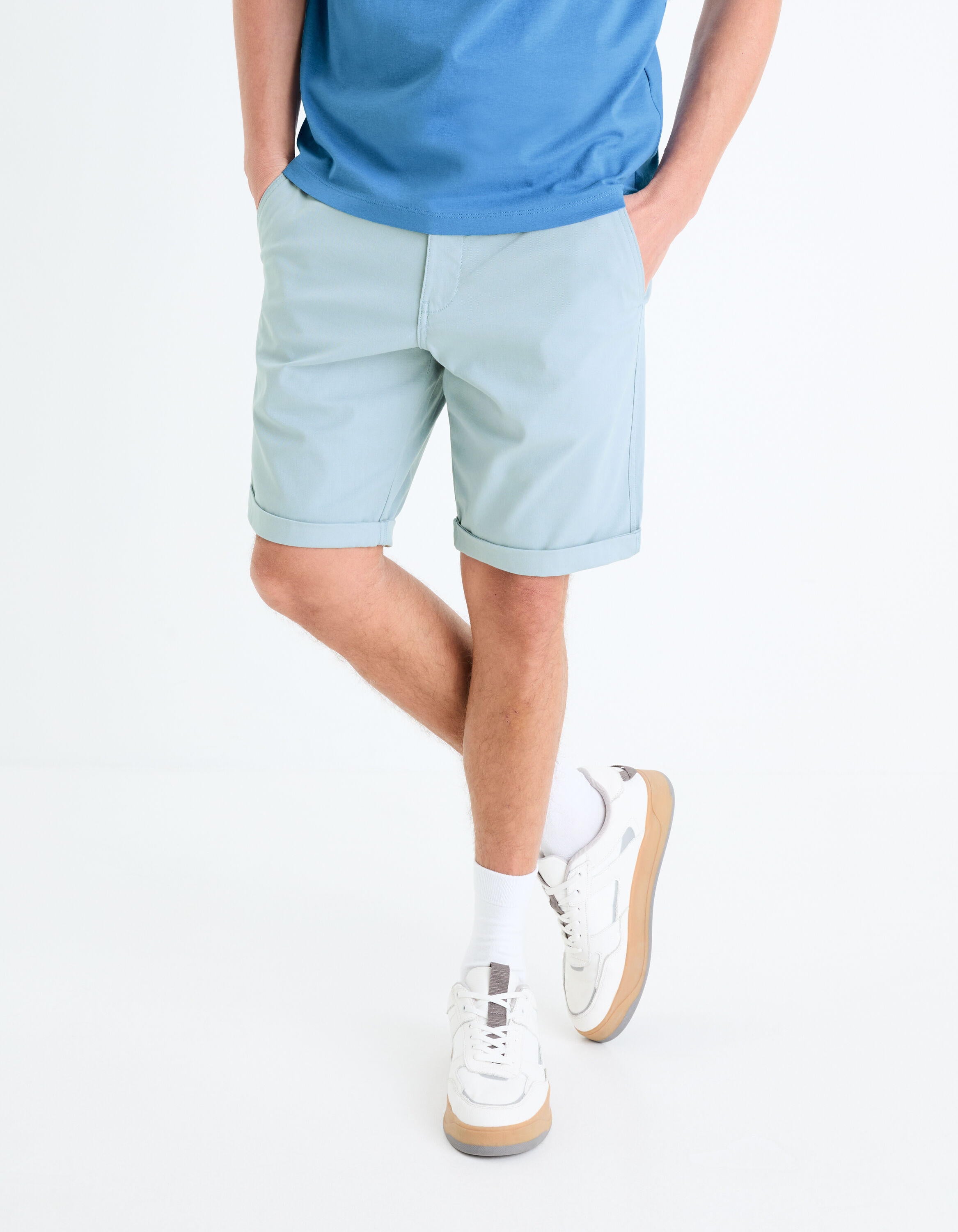 Plain Chino Bermuda Shorts In Stretch Cotton_BOCHINOBM_BLUE SKY_01