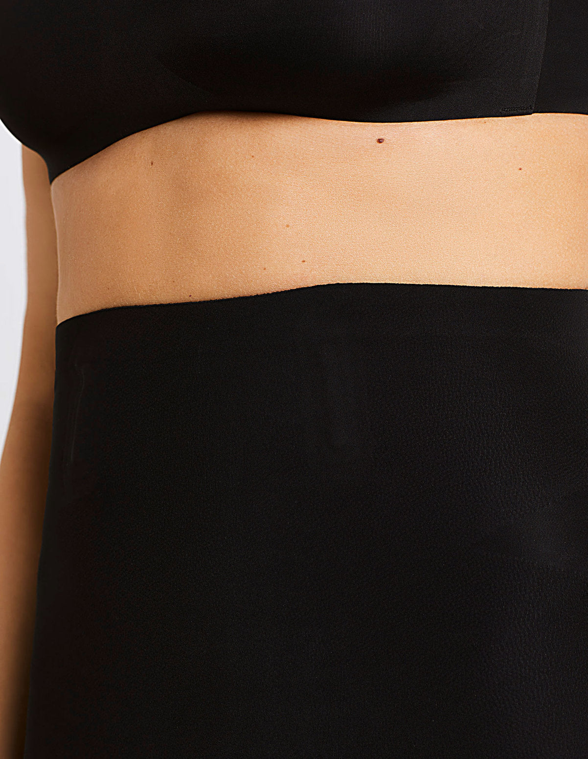 Yamamay_Superfine Shaping Shorts_BPND99X009_072_04