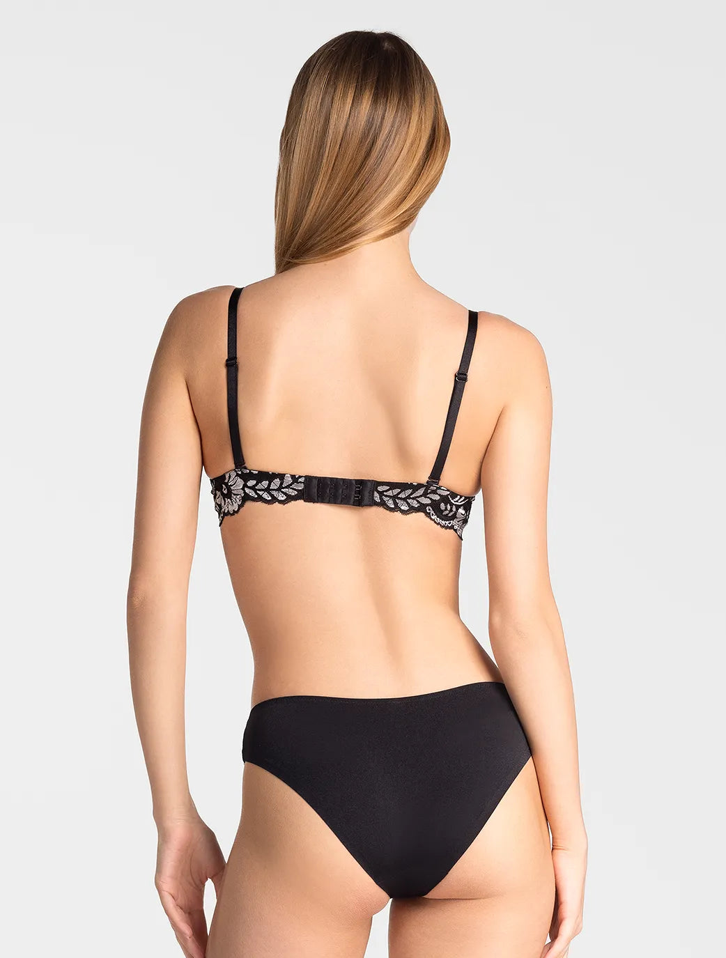 Marie France_Black_Bra Royalty in Different Cup Sizes_BRROYALTY_Black_04