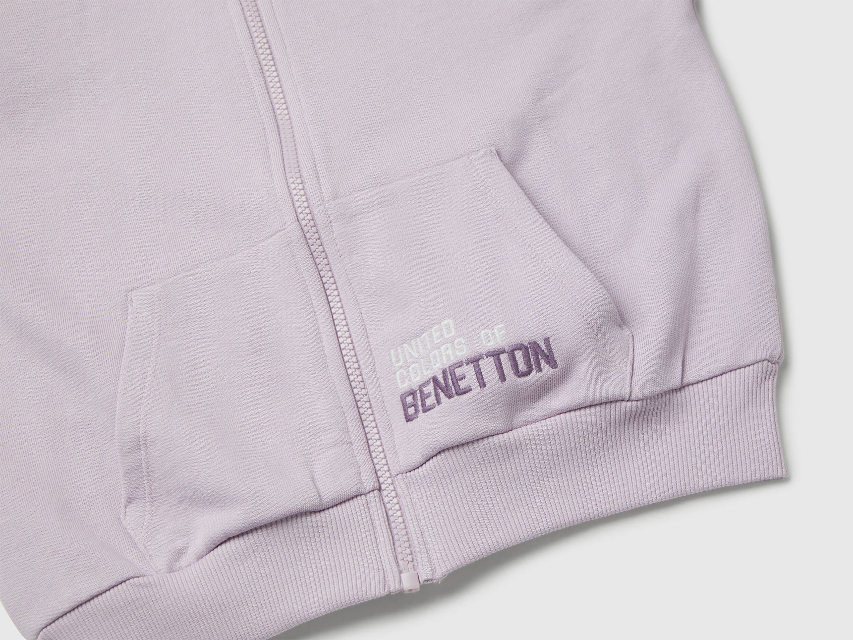 Benetton_Lavender_Zip-Up Tracksuit with Print_C505D-CF02HS_0W1_03