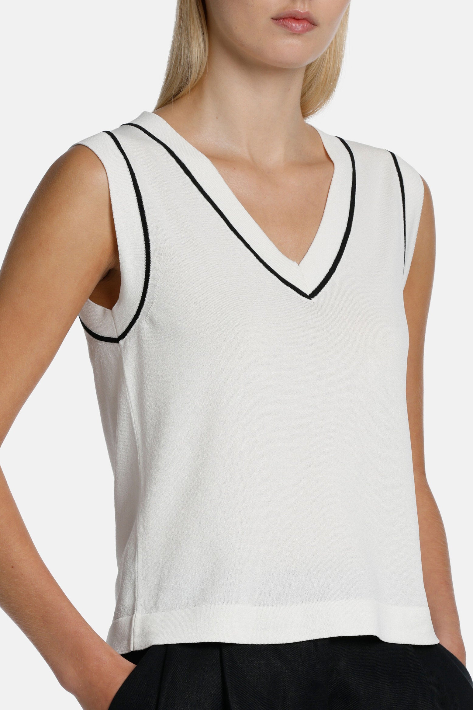 Luisa Spagnoli_Cardano Knit Top_CARDANO_0202 0101_03