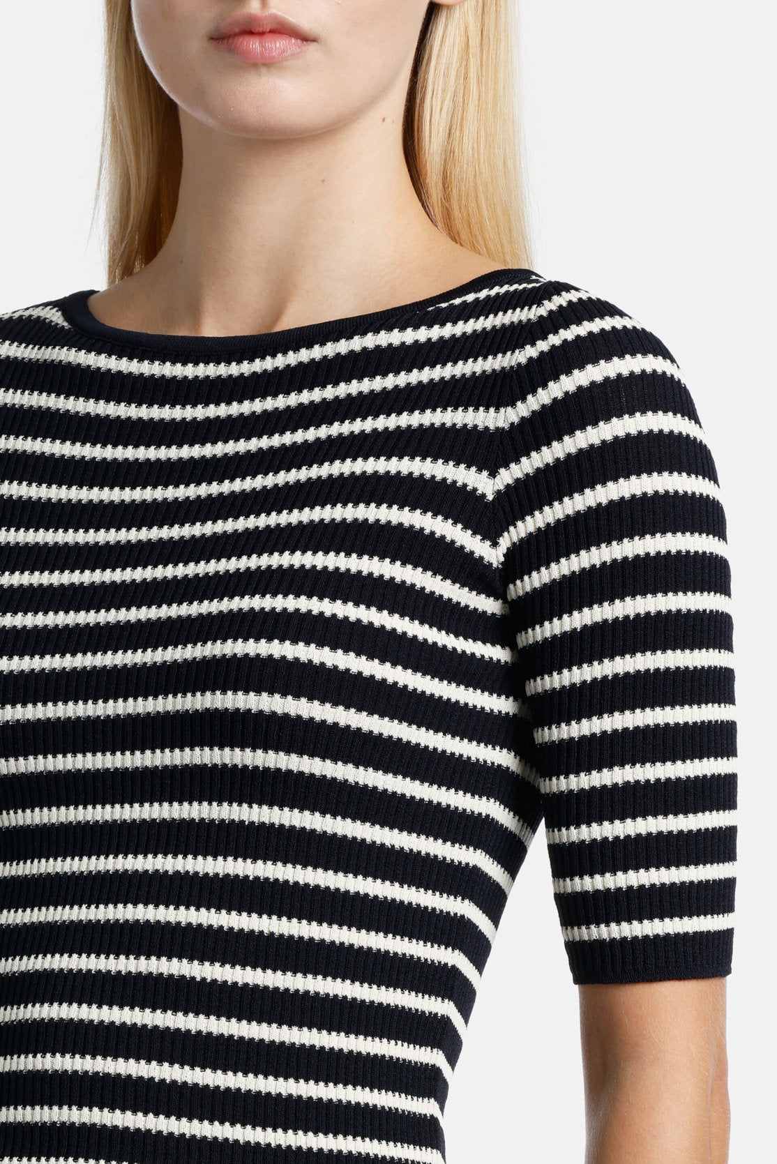Luisa Spagnoli_Colino Striped Pullover_COLINO_1206 0215_04