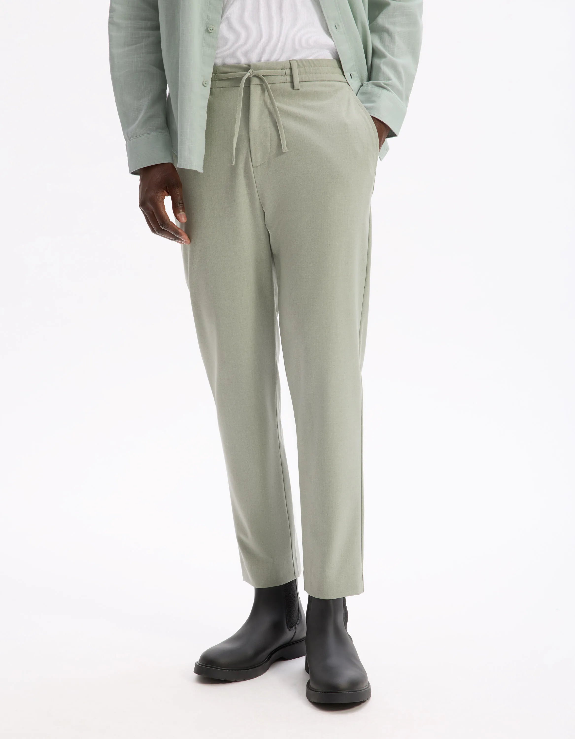 Celio_Sauge_24H Slim Stretch 7/8 Pants_COSMART_SAUGE_02