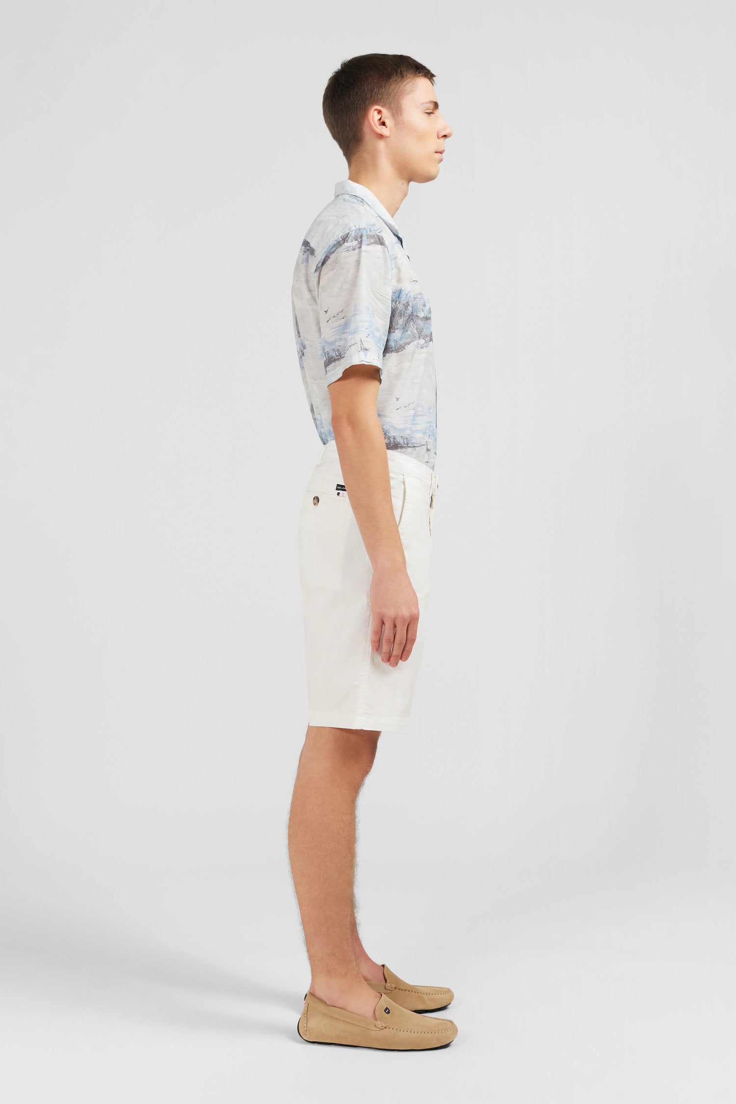Plain White Bermuda Shorts_E24BASBE0002_BC_04