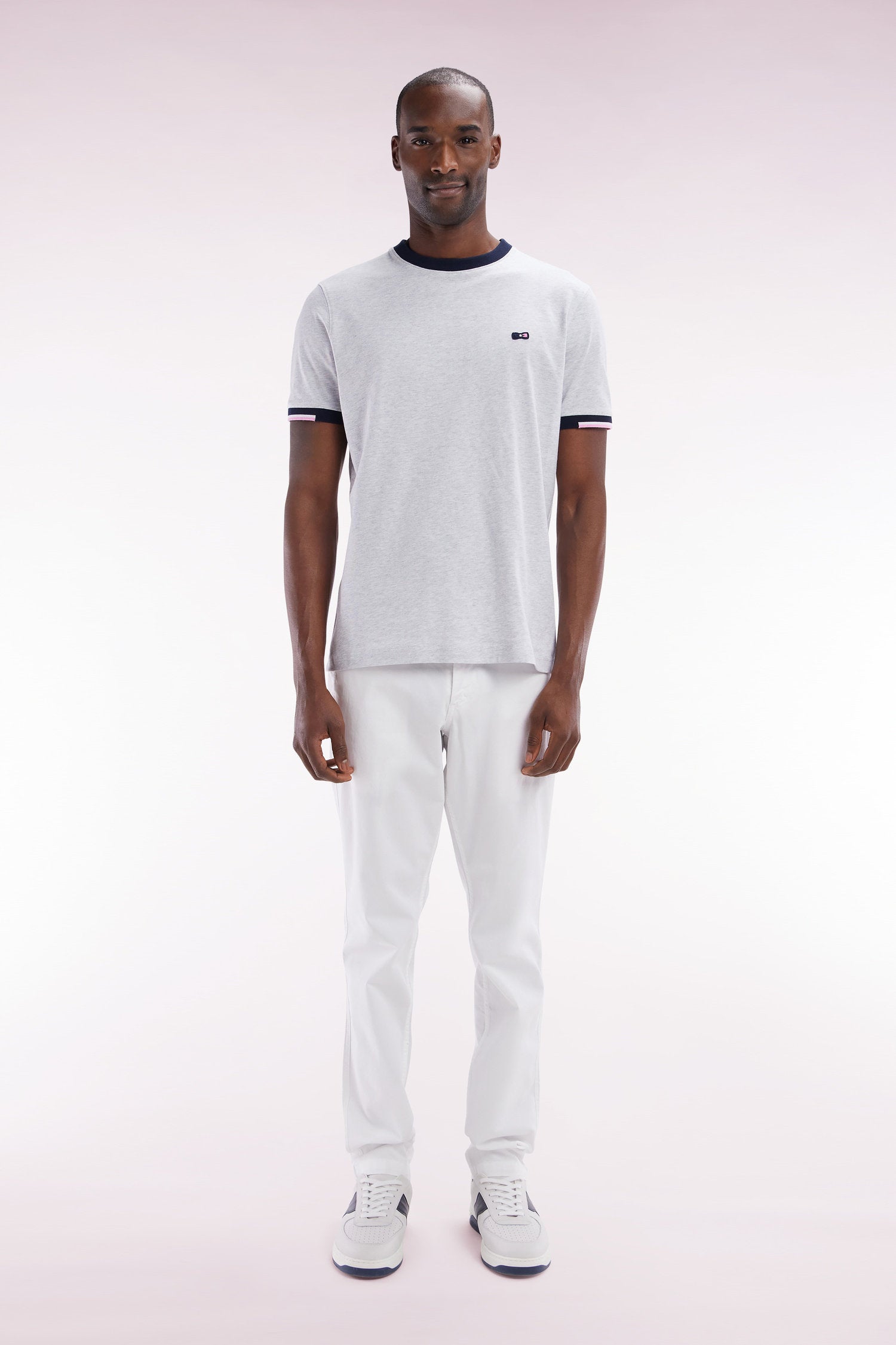 Eden Park_White Straight-Cut Stretch Cotton Pleat-Free Chinos_E25BAS0C0001_BC_01