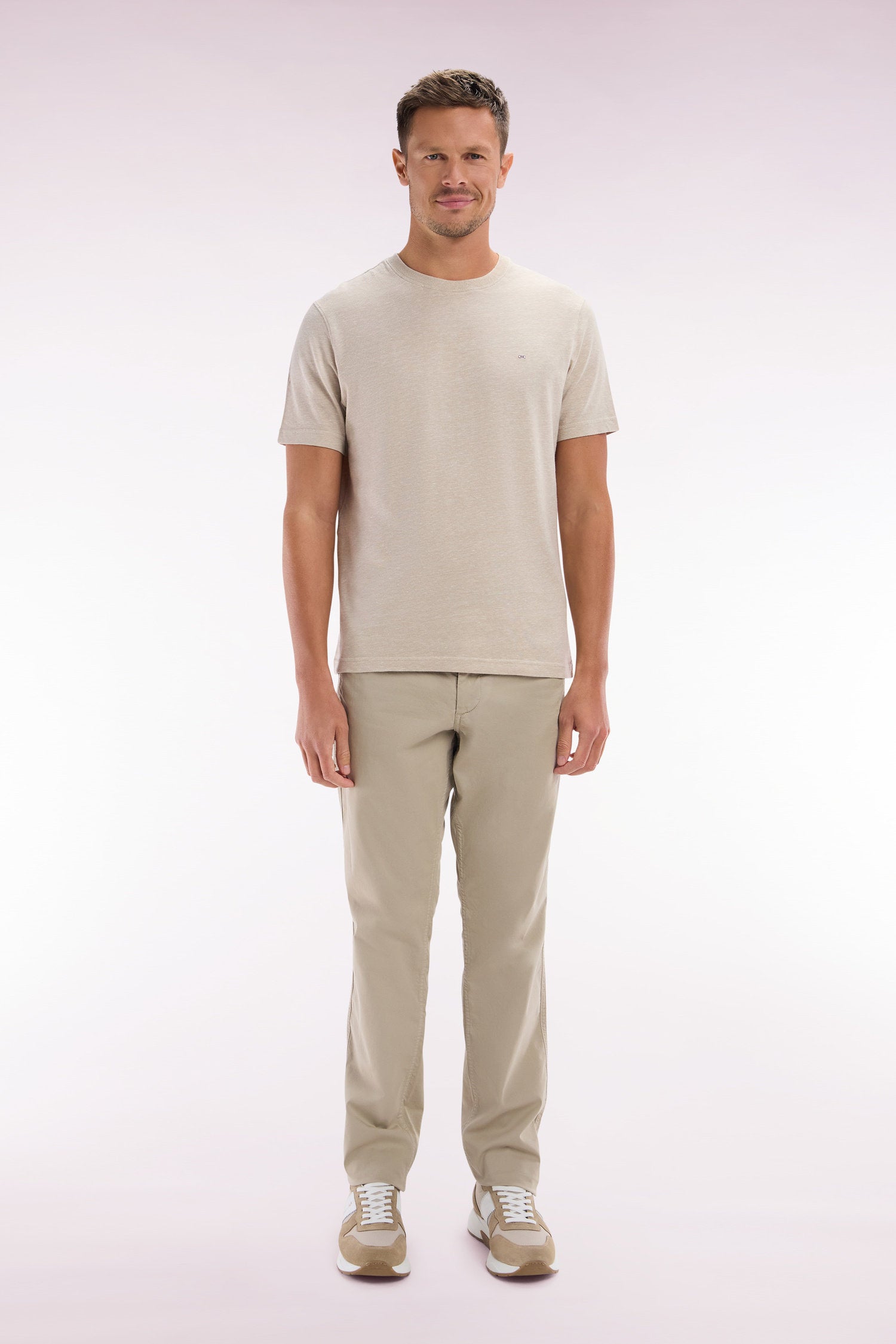 Eden Park_Beige Straight-Cut Stretch Cotton Pleat-Free Chinos_E25BAS0C0001_BEM7_01