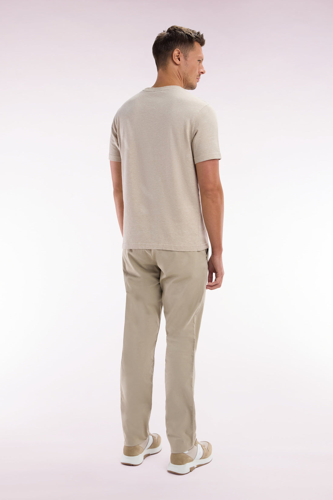 Eden Park_Beige Straight-Cut Stretch Cotton Pleat-Free Chinos_E25BAS0C0001_BEM7_02