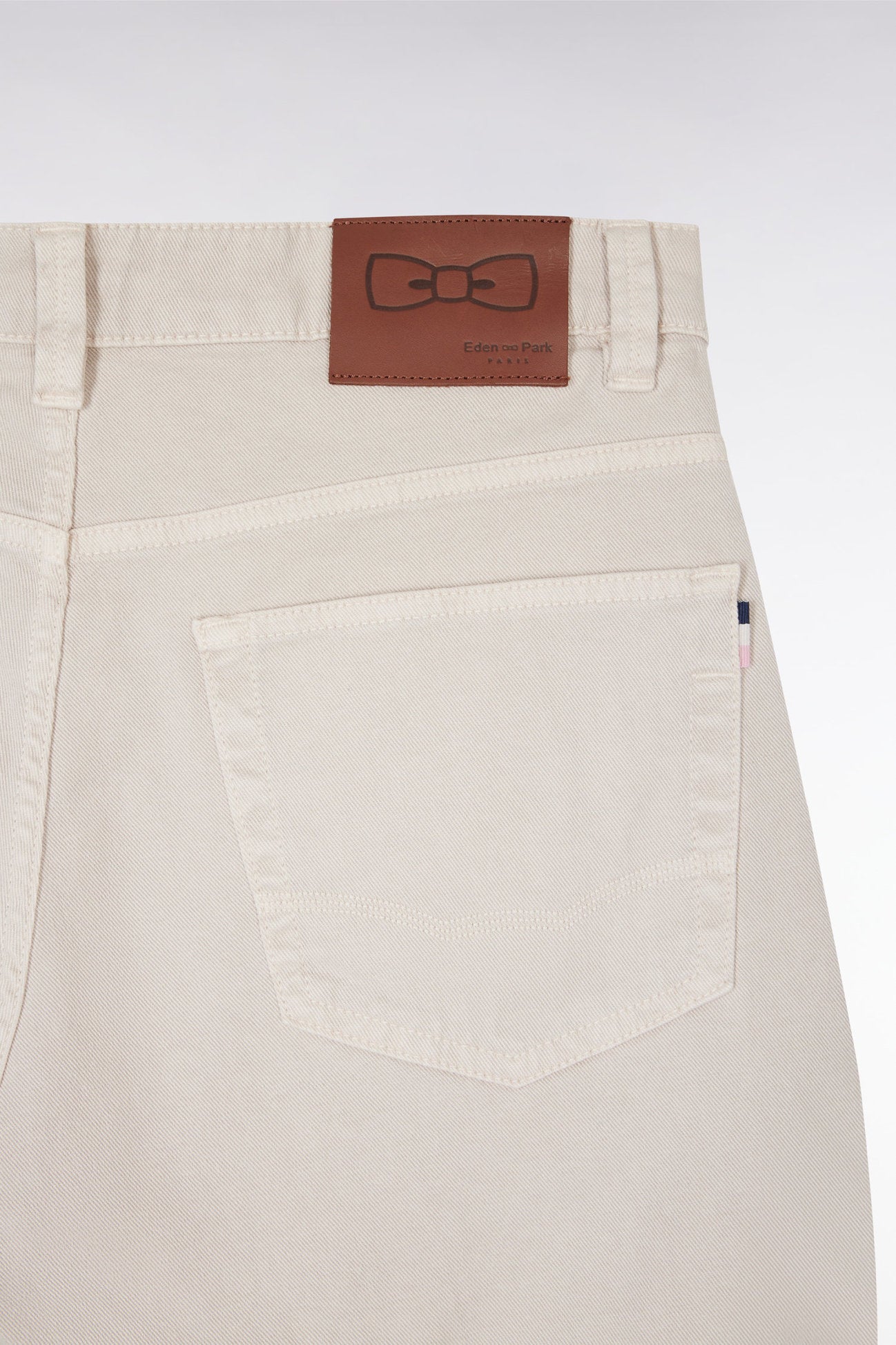 Eden Park_Straight-Cut Beige Stretch Denim 5-Pocket Jeans_E25BAS5P0019_BEC2_05