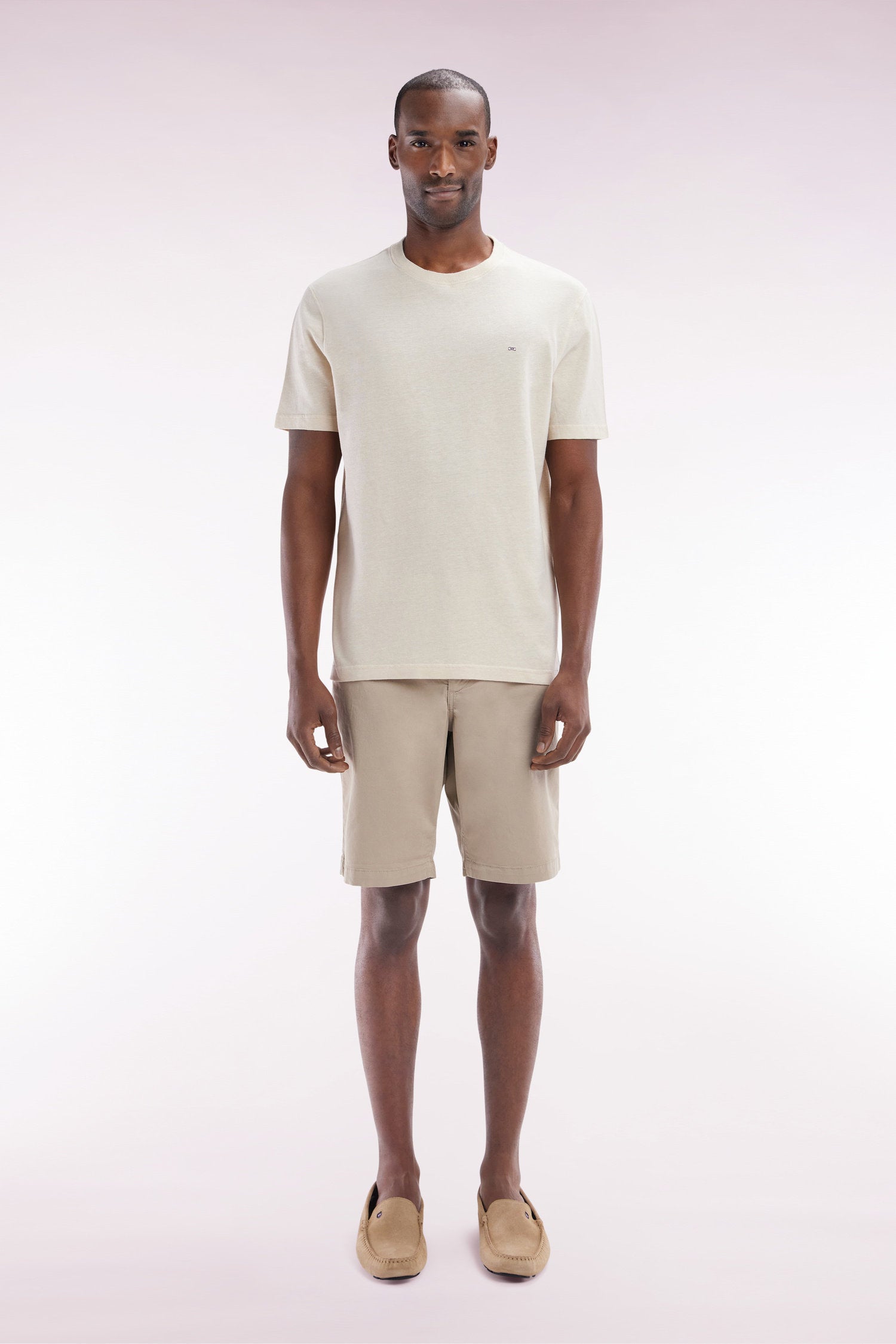 Eden Park_Beige Straight-Cut Stretch Cotton Chino Bermuda Shorts_E25BASBE0002_BEM7_01