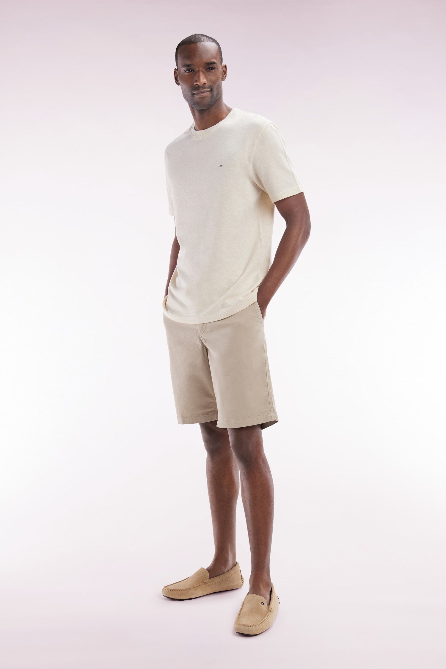 Eden Park_Beige Straight-Cut Stretch Cotton Chino Bermuda Shorts_E25BASBE0002_BEM7_02