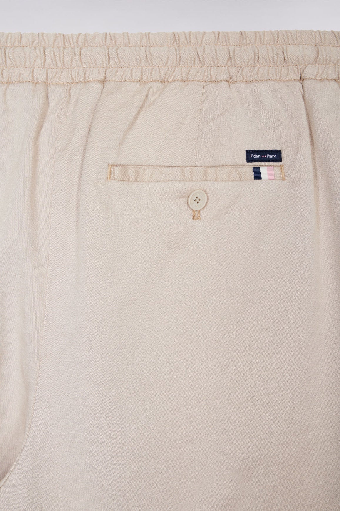 Eden Park_Elasticated Waistband Beige Bermuda Shorts in Lyocell and Stretch Cotton_E25BASBE0005_BEM7_05