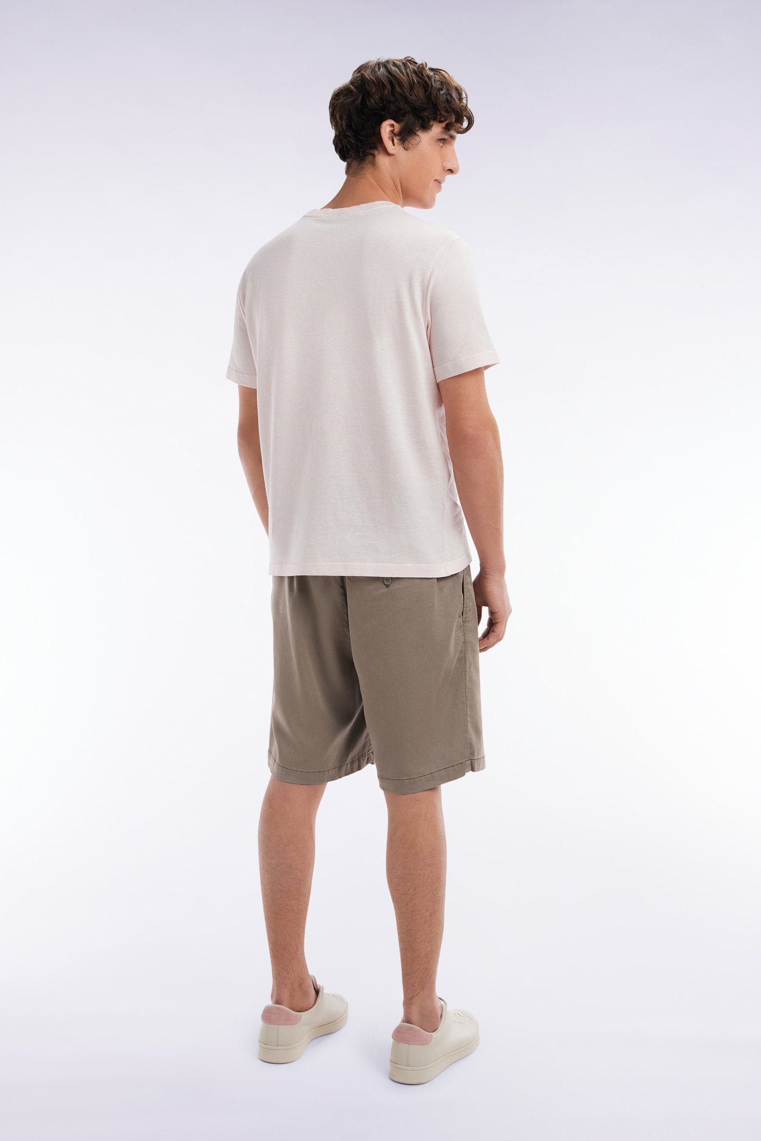 Eden Park_Elasticated Waistband Sand Bermuda Shorts in Lyocell and Stretch Cotton_E25BASBE0005_BEM_04