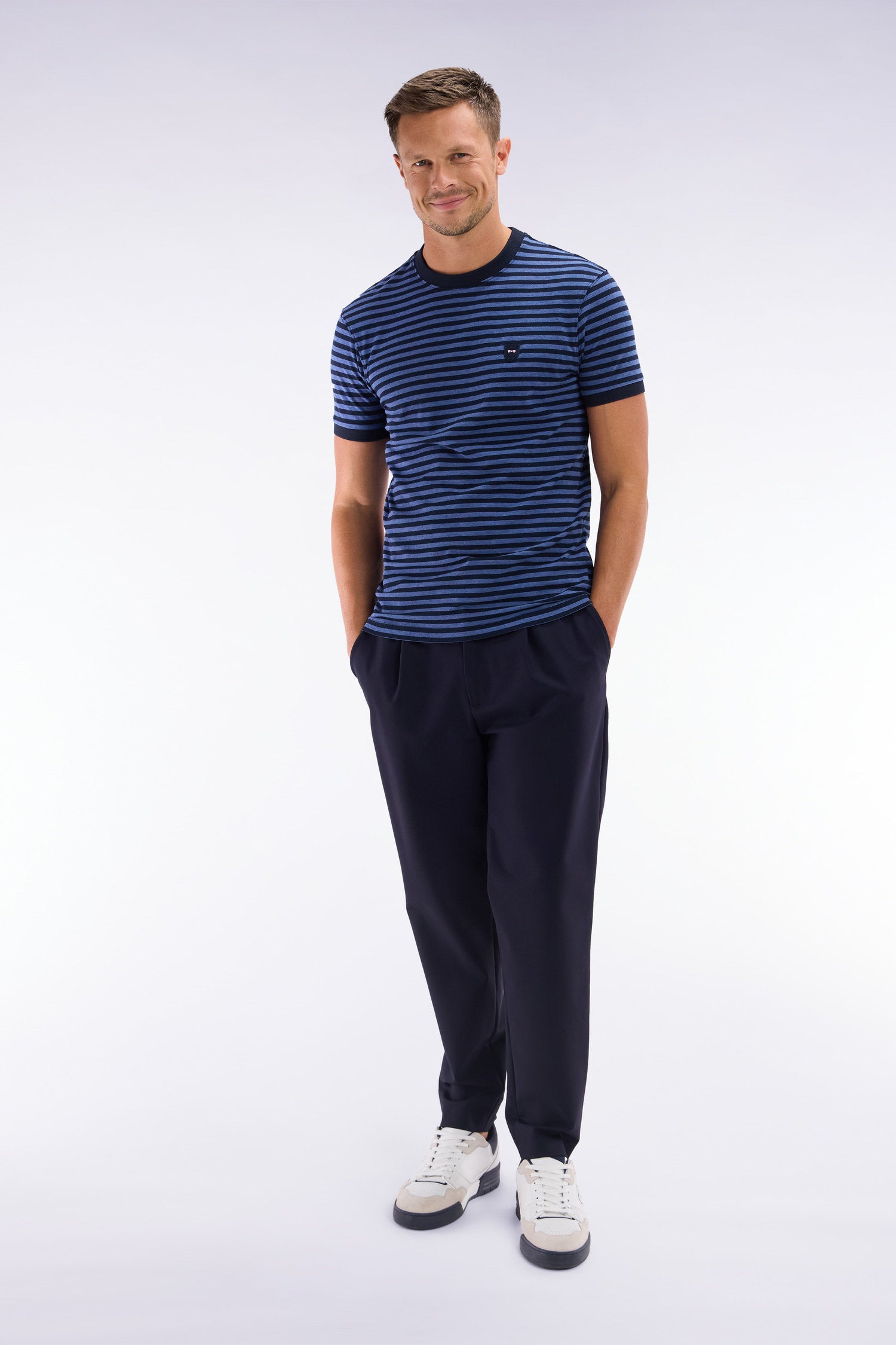 Eden Park_Navy Elastic Waistband Pants_E25BASPA0019_BLF_03