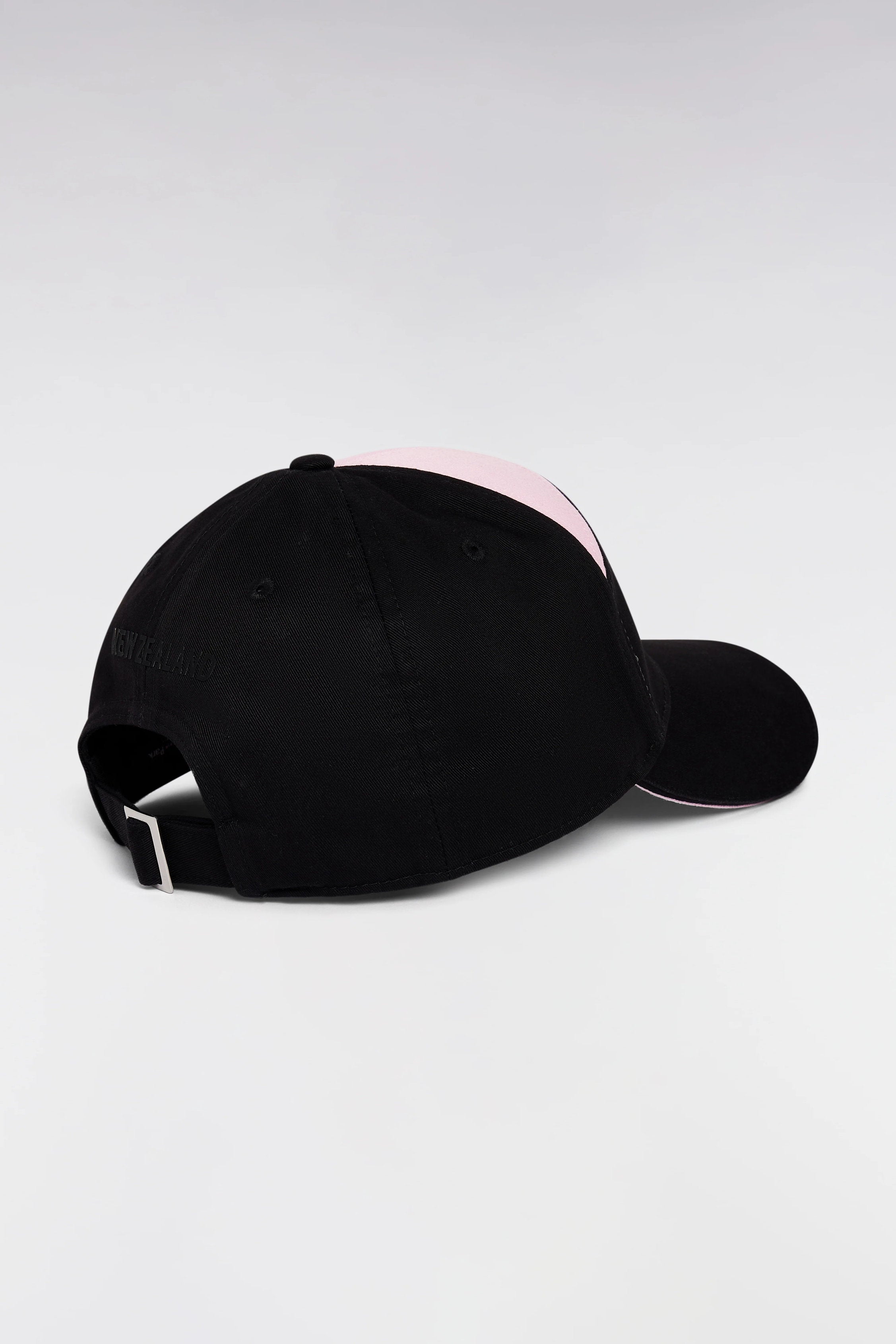 Eden Park_New Zealand Cotton Cap in Black and Pink_E25CHACA0007_NO_02