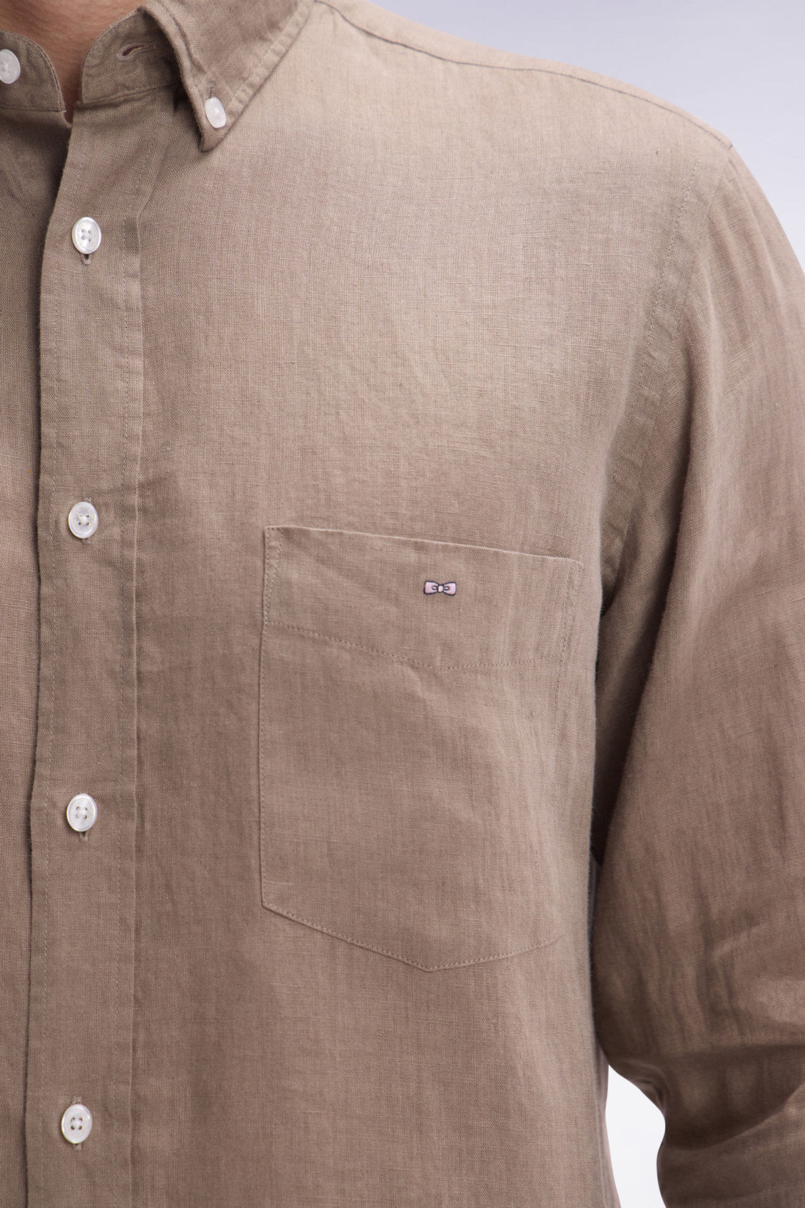 Eden Park_Straight-Fit Sand Linen Shirt_E25CHECL0005_BEM_03