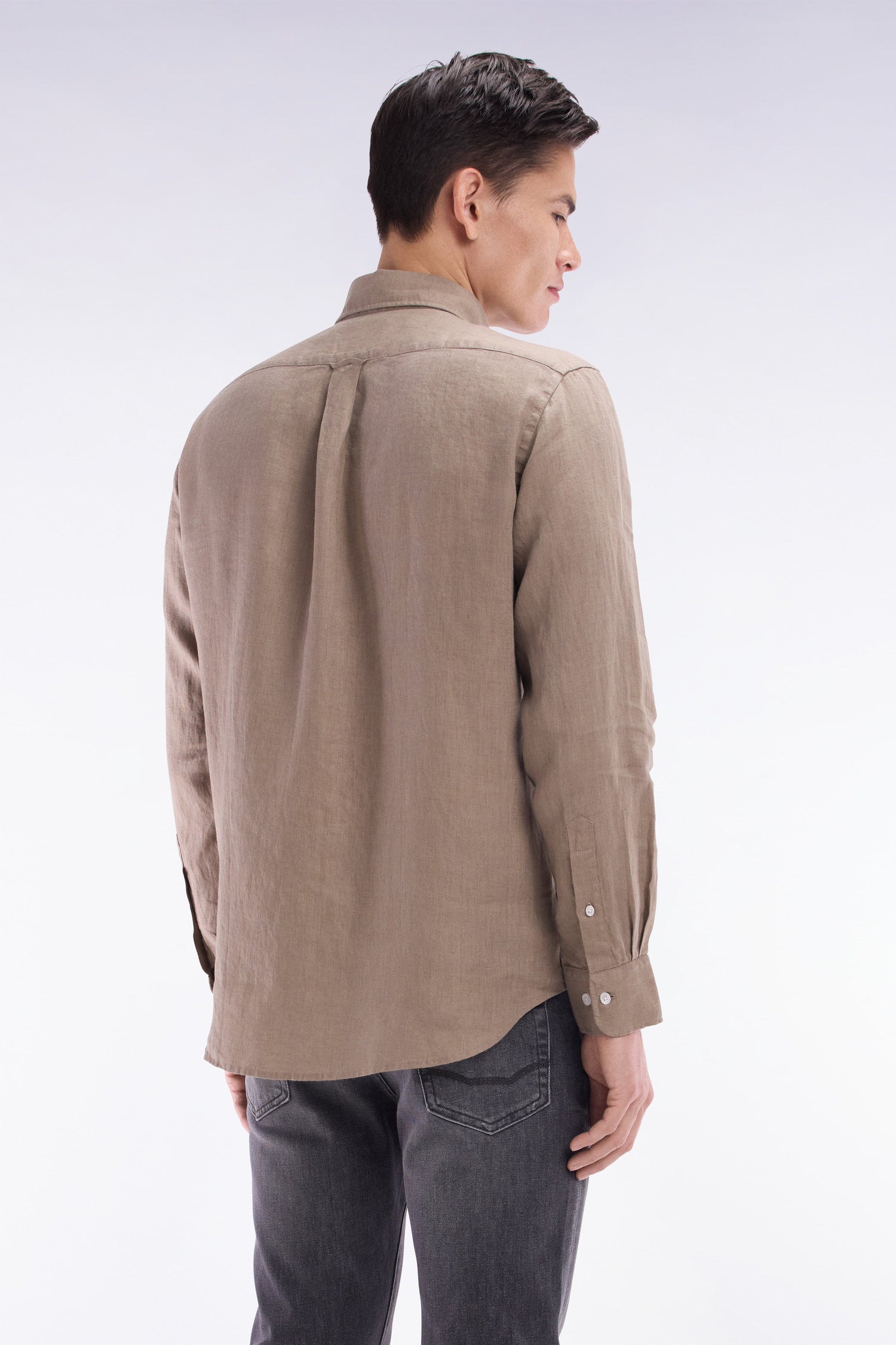 Eden Park_Straight-Fit Sand Linen Shirt_E25CHECL0005_BEM_04