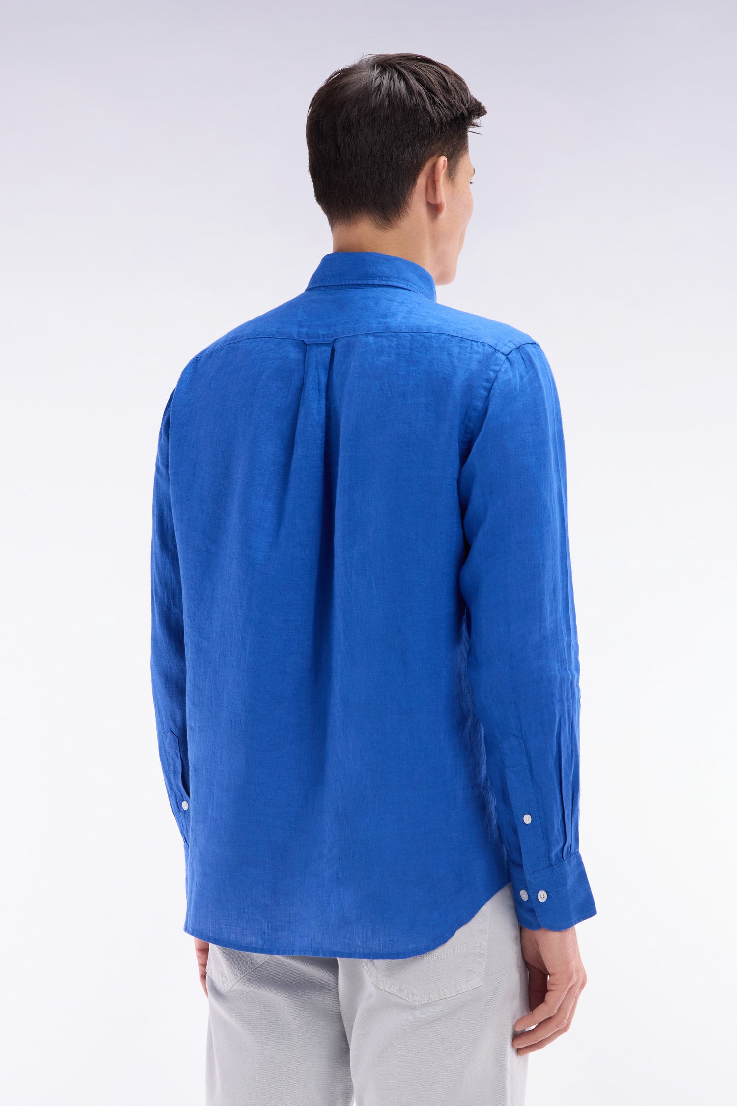 Eden Park_Straight-Fit Blue Linen Shirt_E25CHECL0005_BLM33_03
