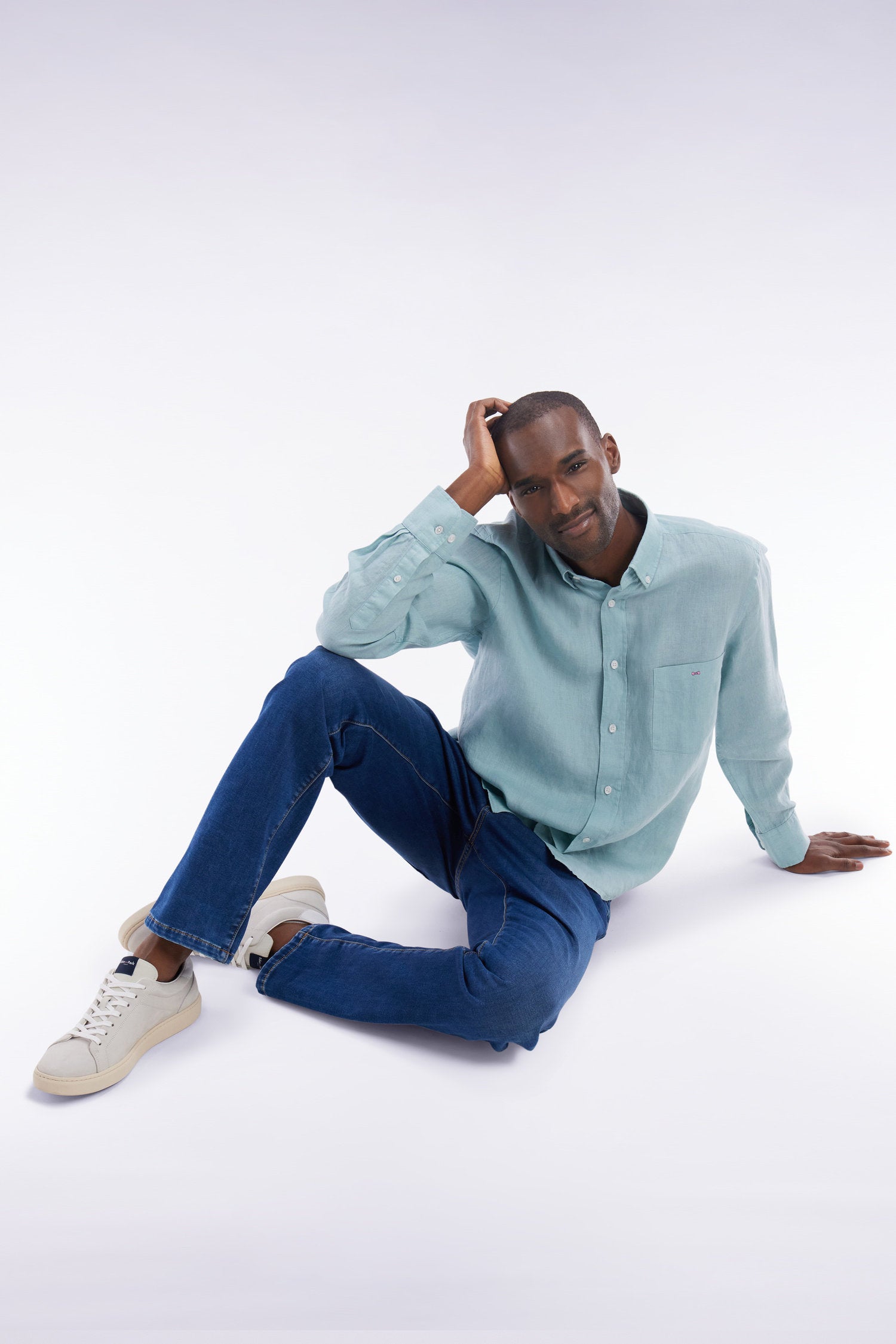 Eden Park_Straight-Fit Sea Green Linen Shirt_E25CHECL0005_VEC18_03