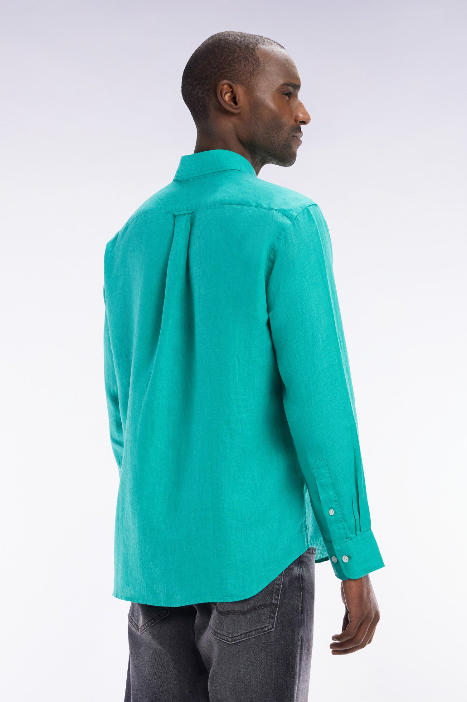Eden Park_Straight-Fit Green Linen Shirt_E25CHECL0005_VEM37_04