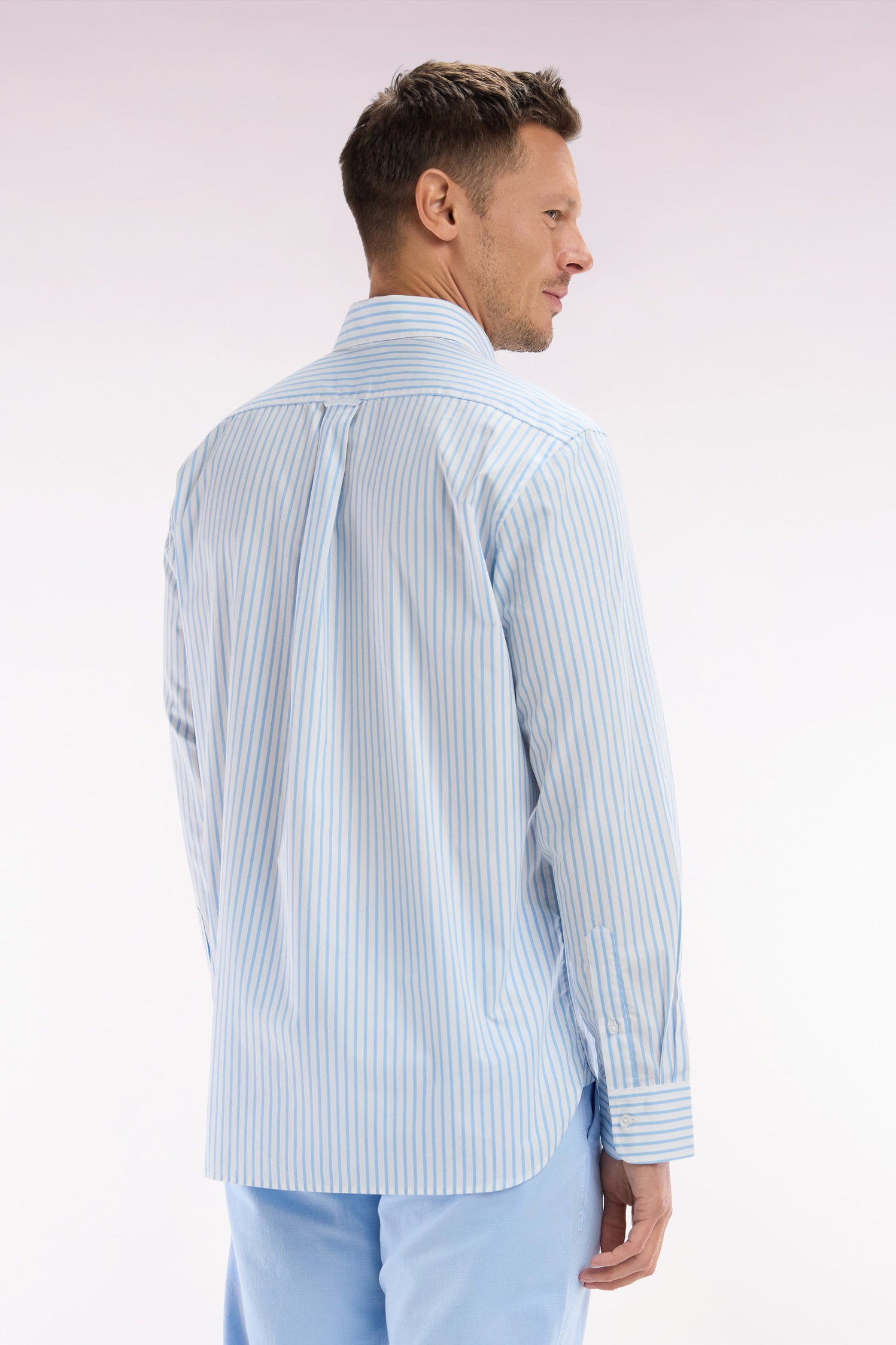 Eden Park_Straight-Fit Sky Blue Cotton Shirt_E25CHECL0007_BLM_02