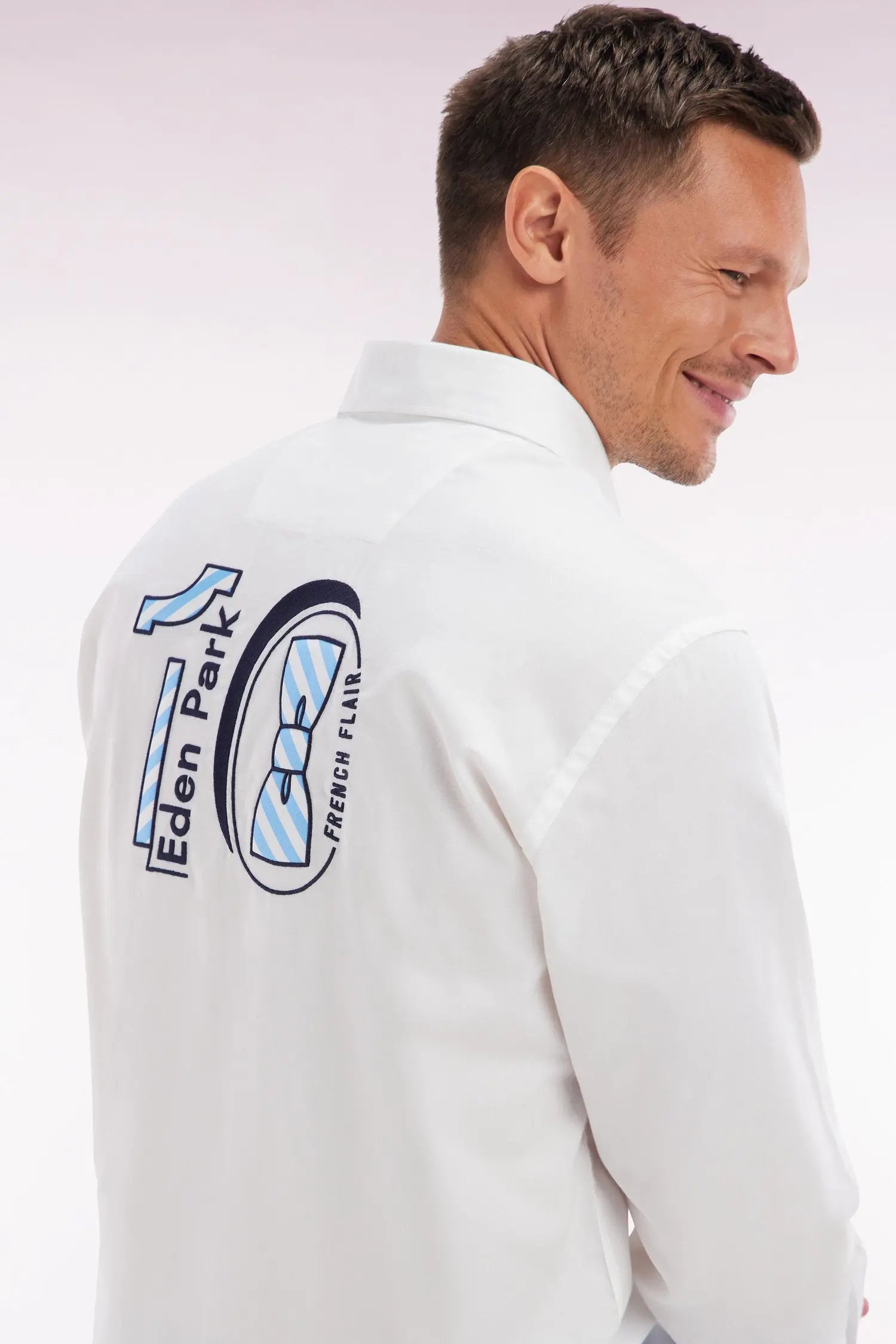 Eden Park_Straight-Fit White Pinpoint Cotton Shirt with 10 Embroidery_E25CHECL0026_BC_03