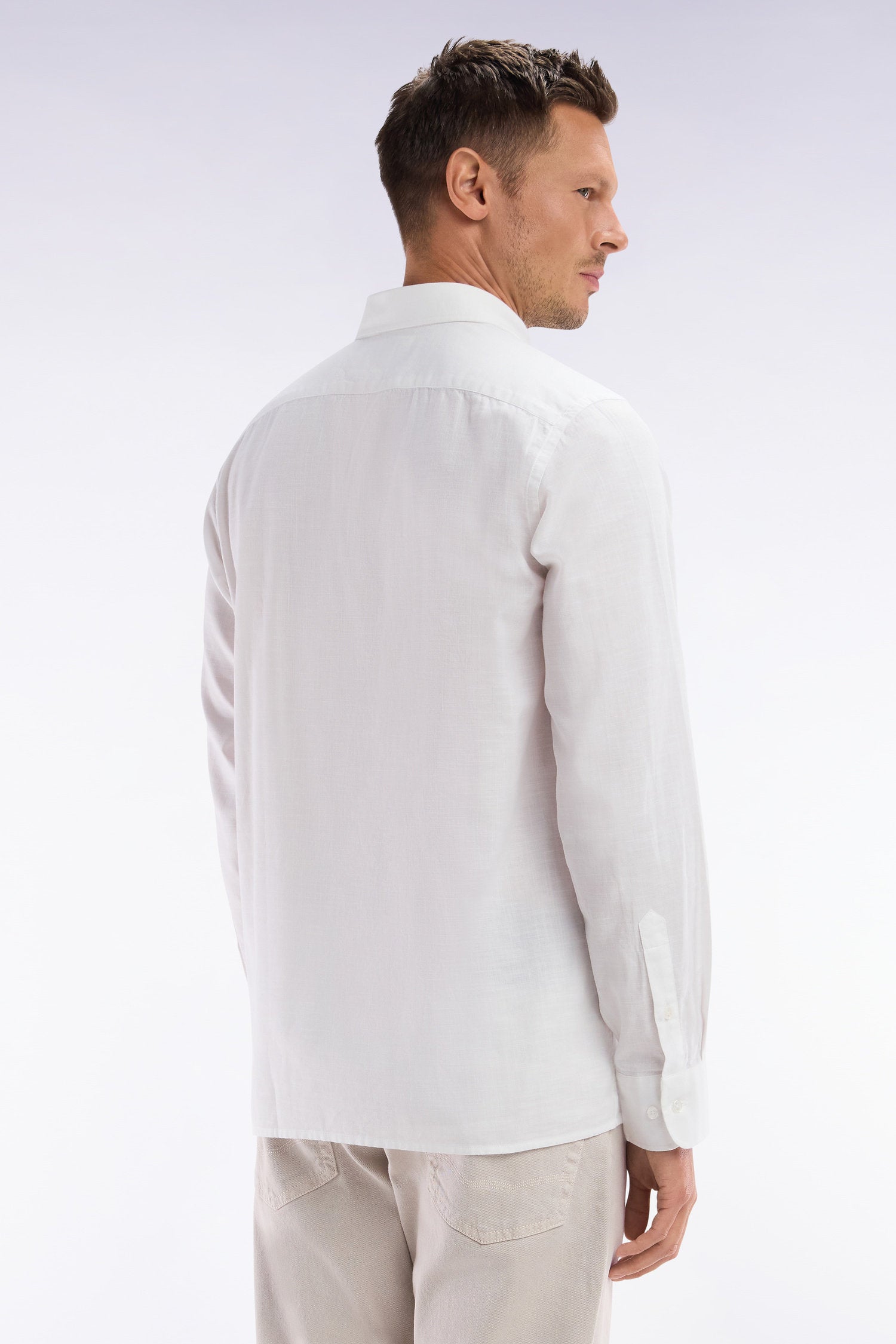 Eden Park_White Cotton Shirt with Patch Pocket_E25CHECL0034_BC_02