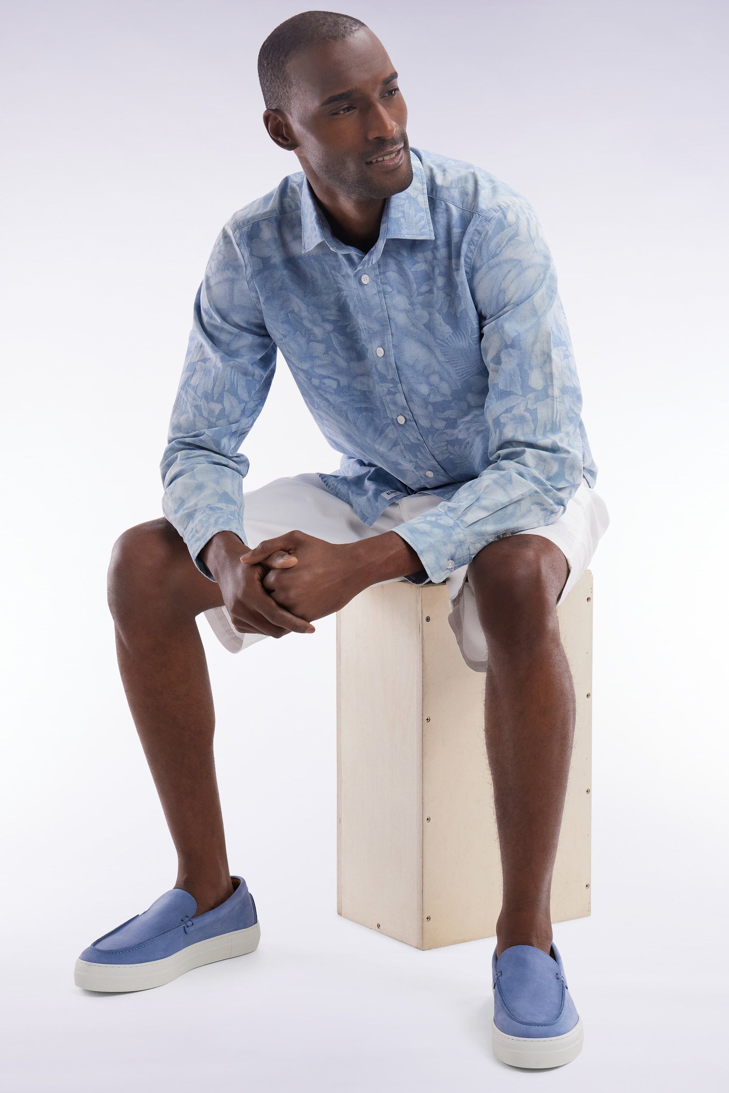 Eden Park_Slim-Fit Grey Chambray Printed Shirt_E25CHECL0058_GRM12_03