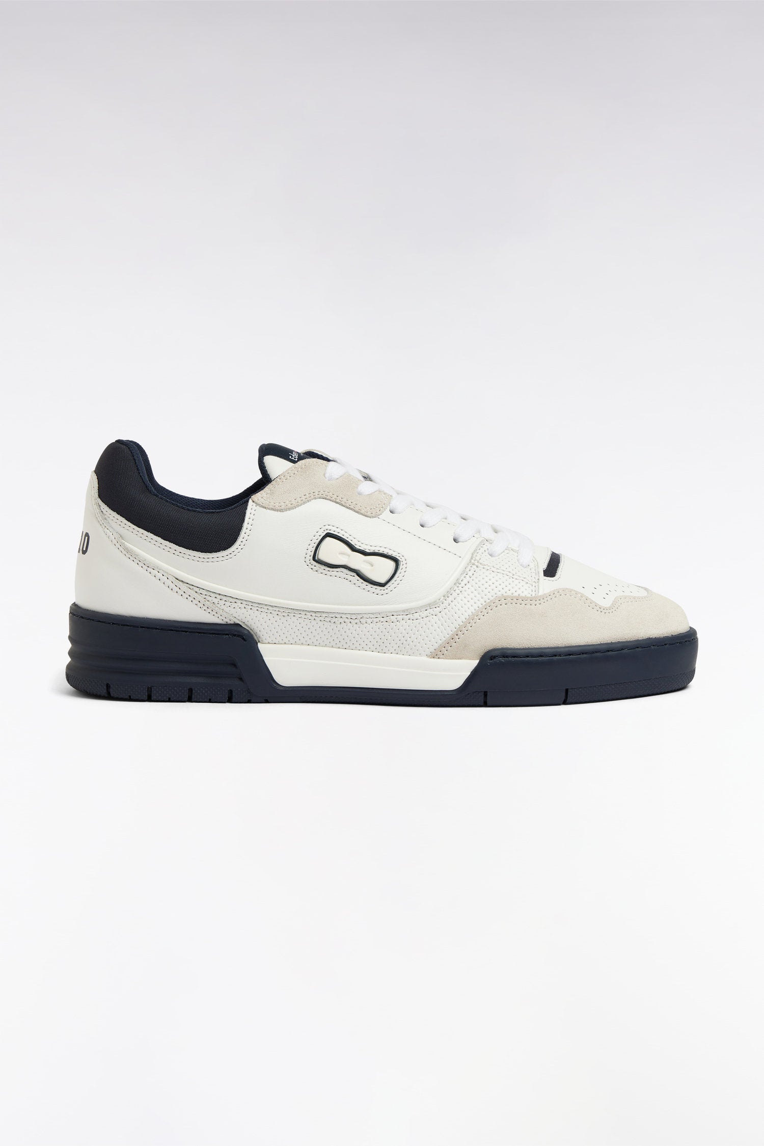 Eden Park_Ep10 Sneakers in White and Navy Leather_E25CHSTE0002_BLF_02