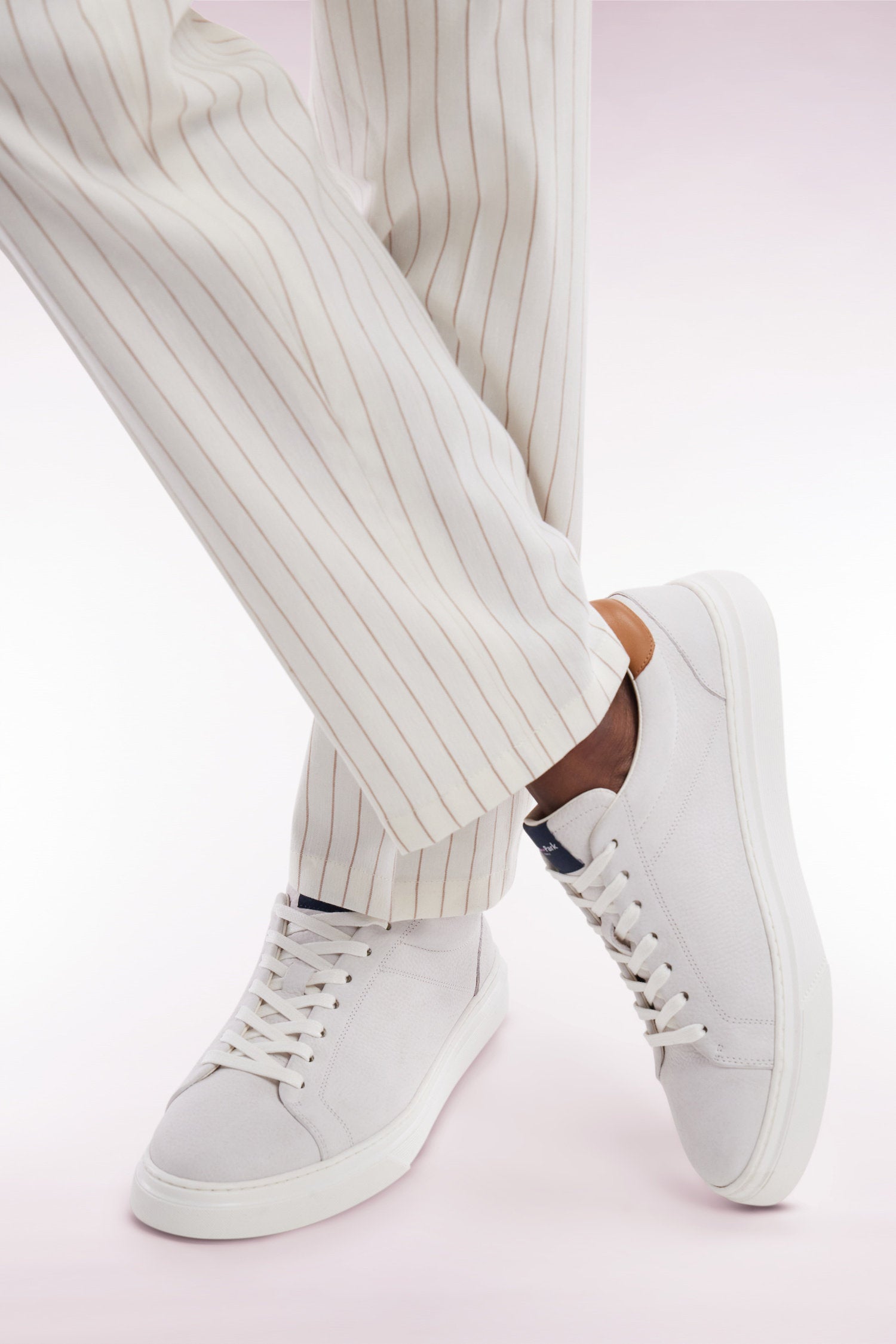 Eden Park_White Leather Low-Top Sneakers_E25CHSTE0003_BC_01