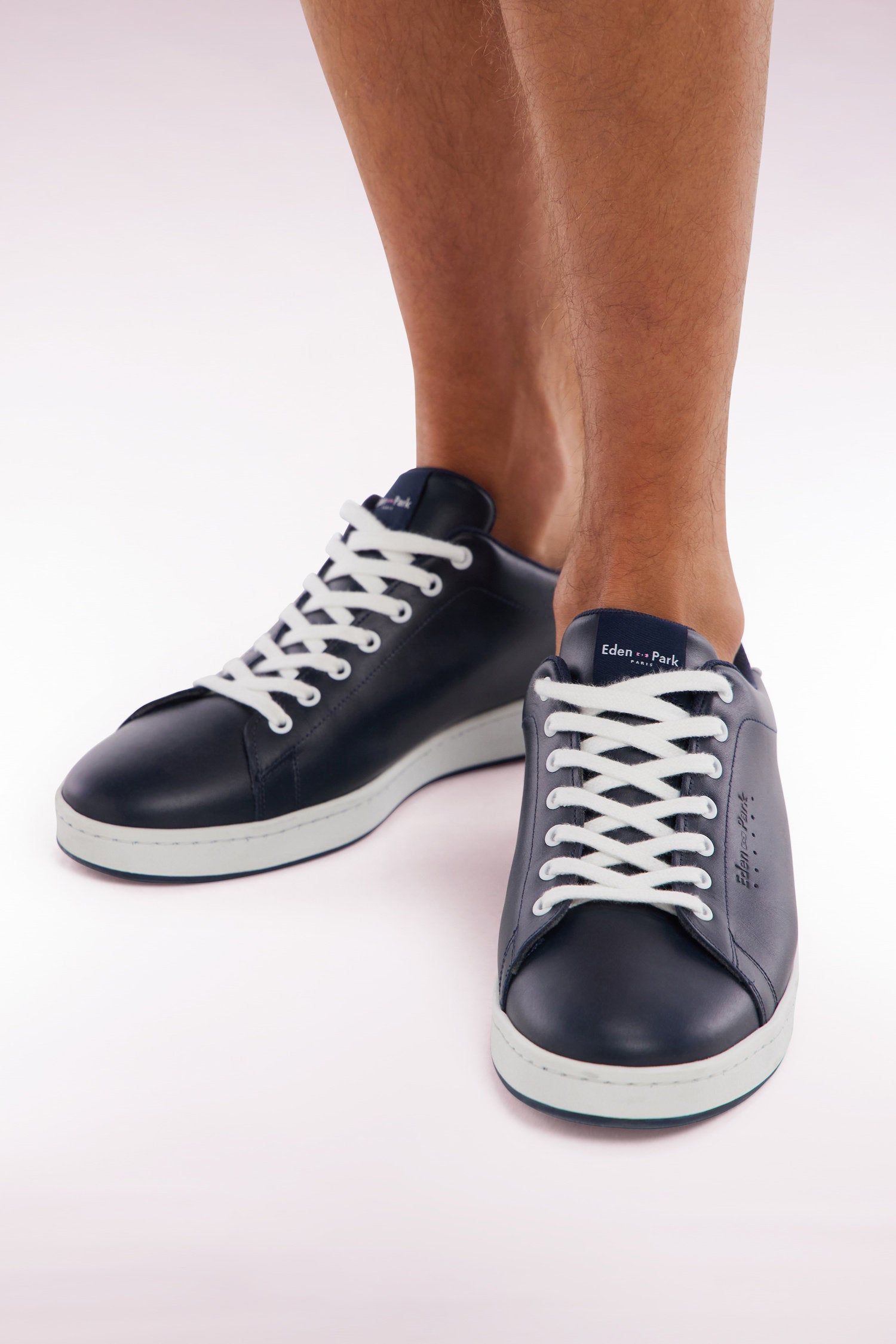 Eden Park_Black Leather Low-Top Sneakers_E25CHSTE0005_BLF_01