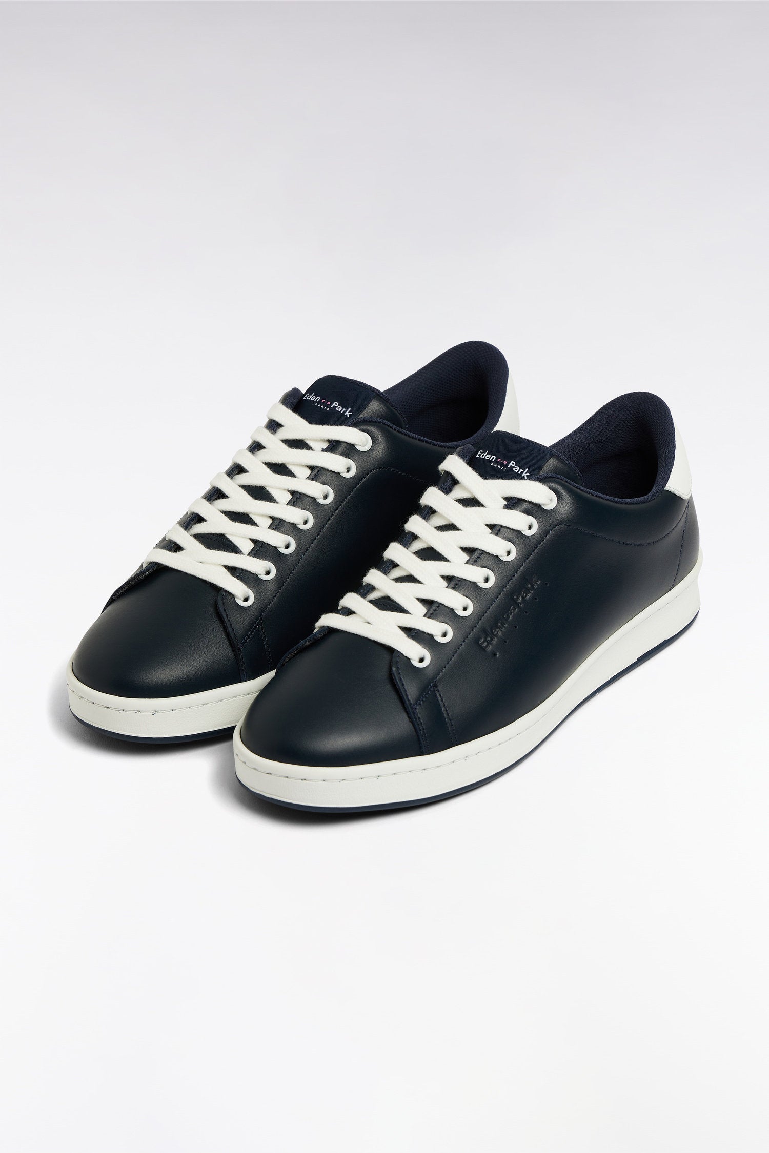 Eden Park_Black Leather Low-Top Sneakers_E25CHSTE0005_BLF_03