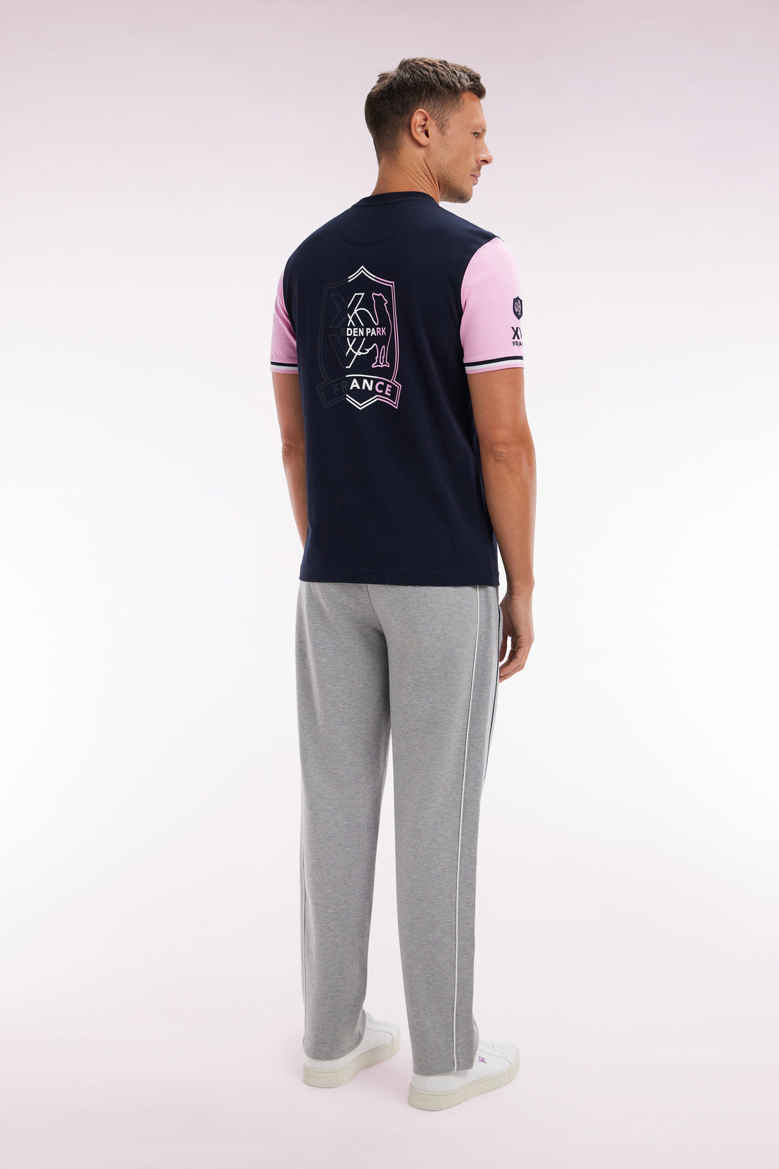 Eden Park_Grey Stretch Cotton Fleece Jogging Pants with Navy Blue Piping_E25MAIJO0011_GRC_02