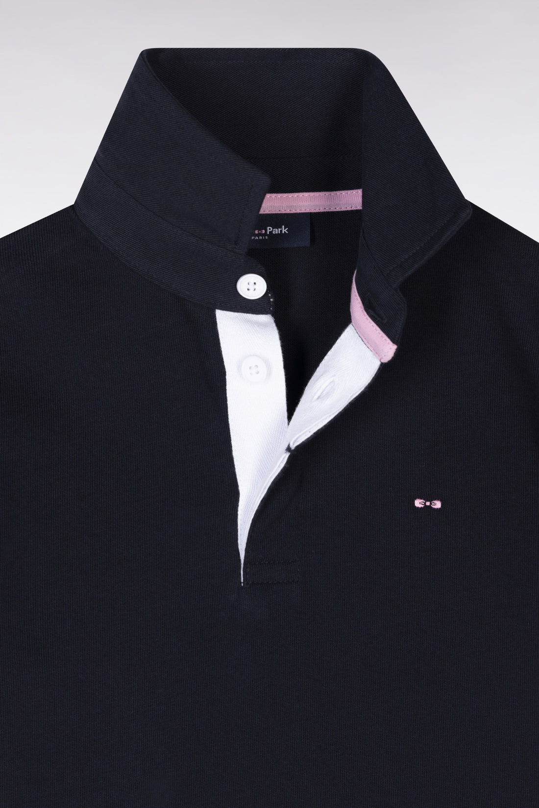 Eden Park_Straight-Cut Short-Sleeved Navy Cotton Jersey with Back Embroidery_E25MAIMC0019_BLF_02