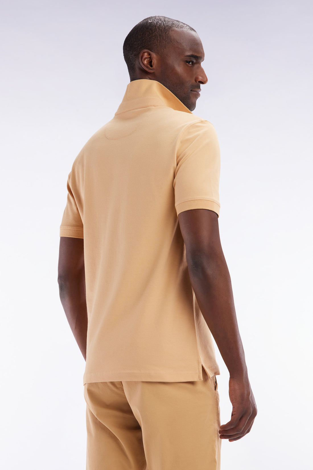 Eden Park_Slim-Fit Short-Sleeved Polo Shirt in Camel Stretch Cotton PiquŽ_E25MAIPC0001_BEM22_02