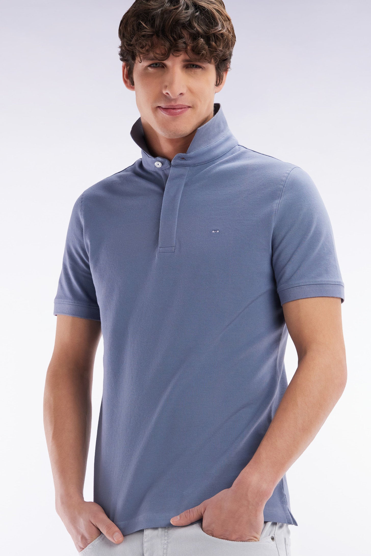 Eden Park_Slim-Fit Short-Sleeved Polo Shirt in Khaki Stretch Cotton PiquŽ_E25MAIPC0001_GRM12_03