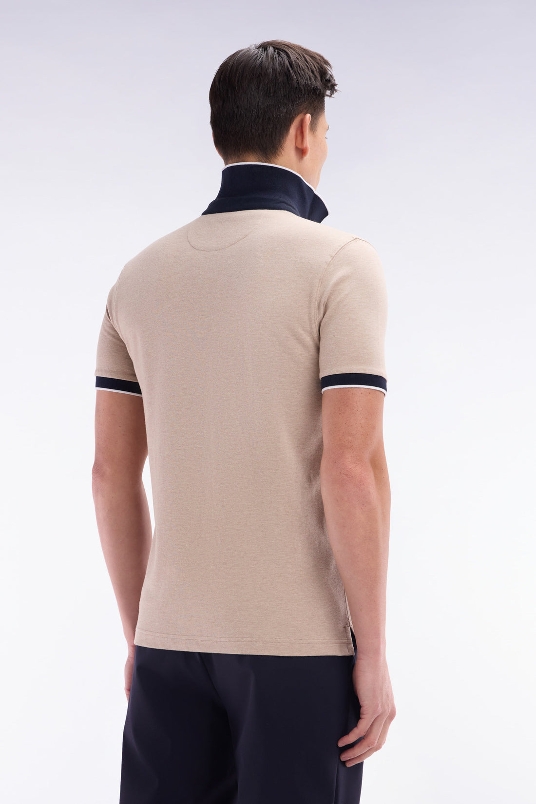 Eden Park_Slim-Fit Plain Short-Sleeved Polo Shirt in Beige Stretch Cotton with Contrasting Piping_E25MAIPC0009_BEC13_02