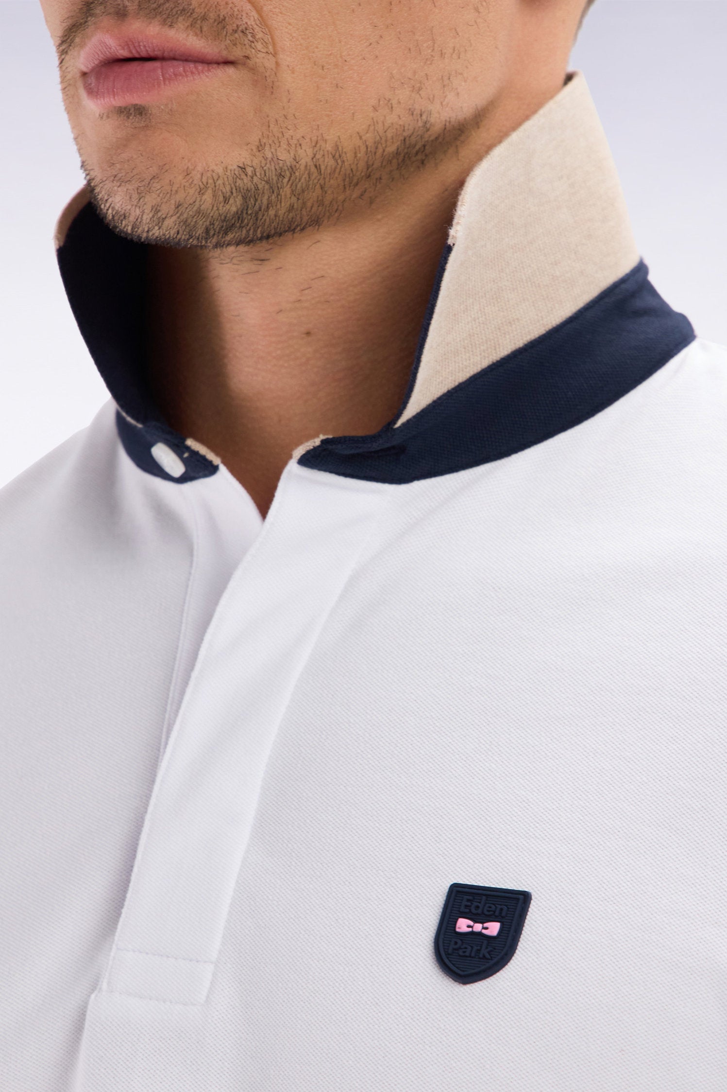 Eden Park_Slim-Fit Two-Tone Beige Stretch Cotton Short-Sleeved Polo Shirt_E25MAIPC0015_BEC13_03