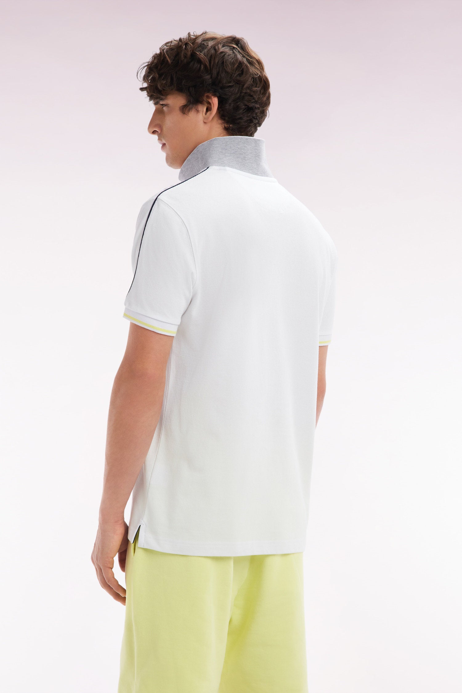 Eden Park_Relaxed-Fit Plain Short-Sleeved Polo Shirt in White Cotton with Eden Park Lettering_E25MAIPC0037_BC_04