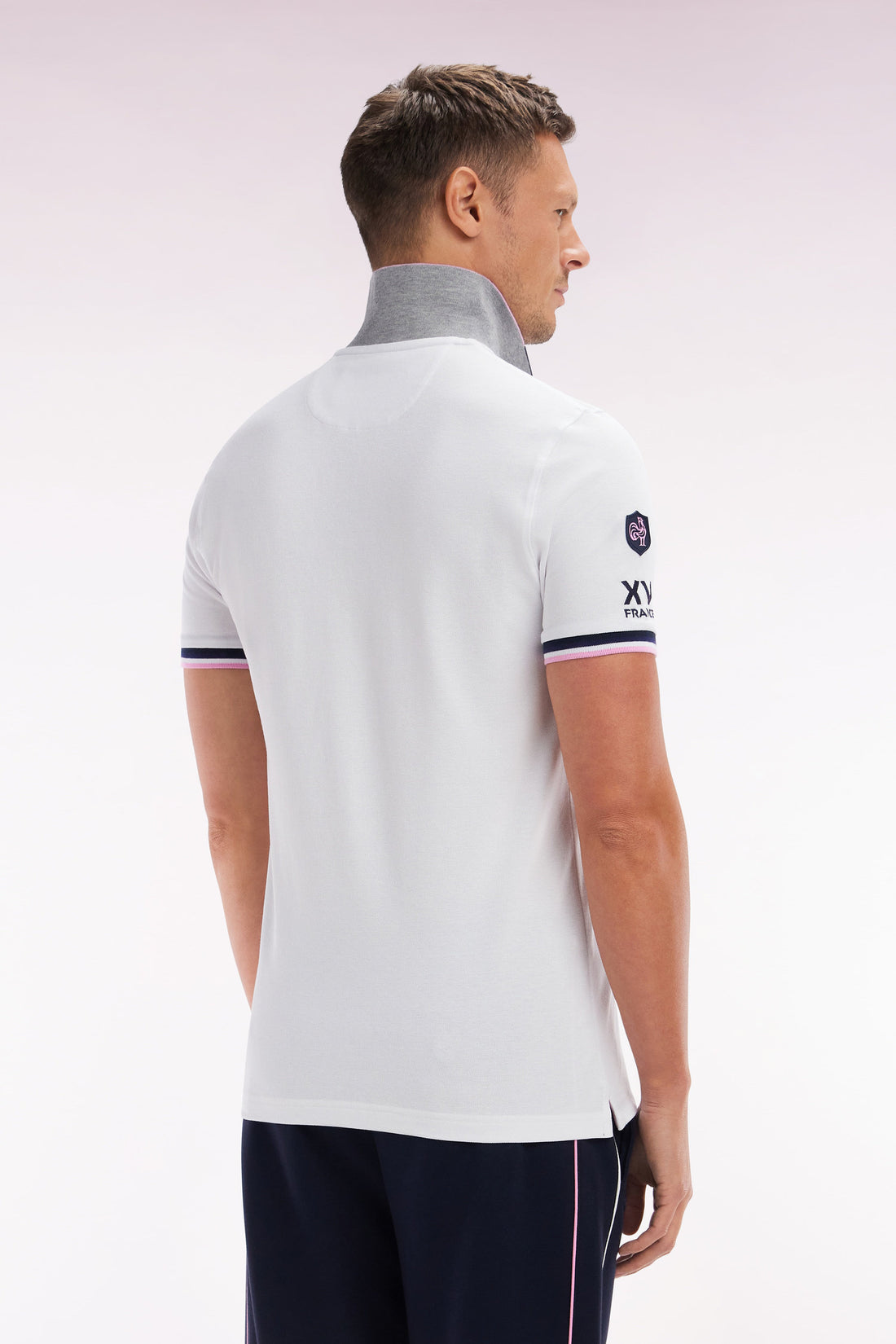 Eden Park_Slim-Fit Short-Sleeved Polo Shirt in White Stretch Cotton with Zipped Collar_E25MAIPC0056_BC_02