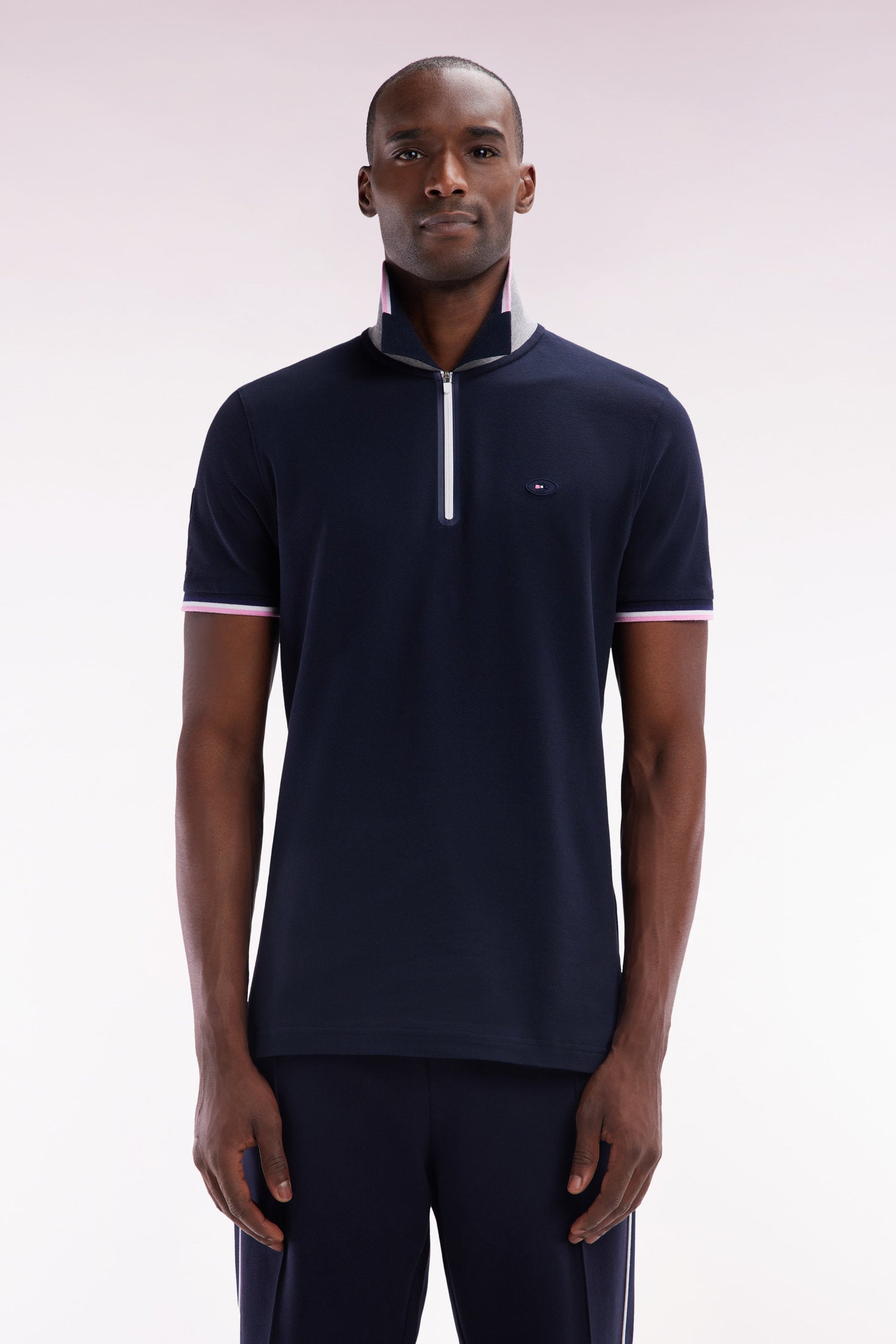 Eden Park_Slim-Fit Short-Sleeved Polo Shirt in Navy Stretch Cotton with Zipped Collar_E25MAIPC0056_BLF_01