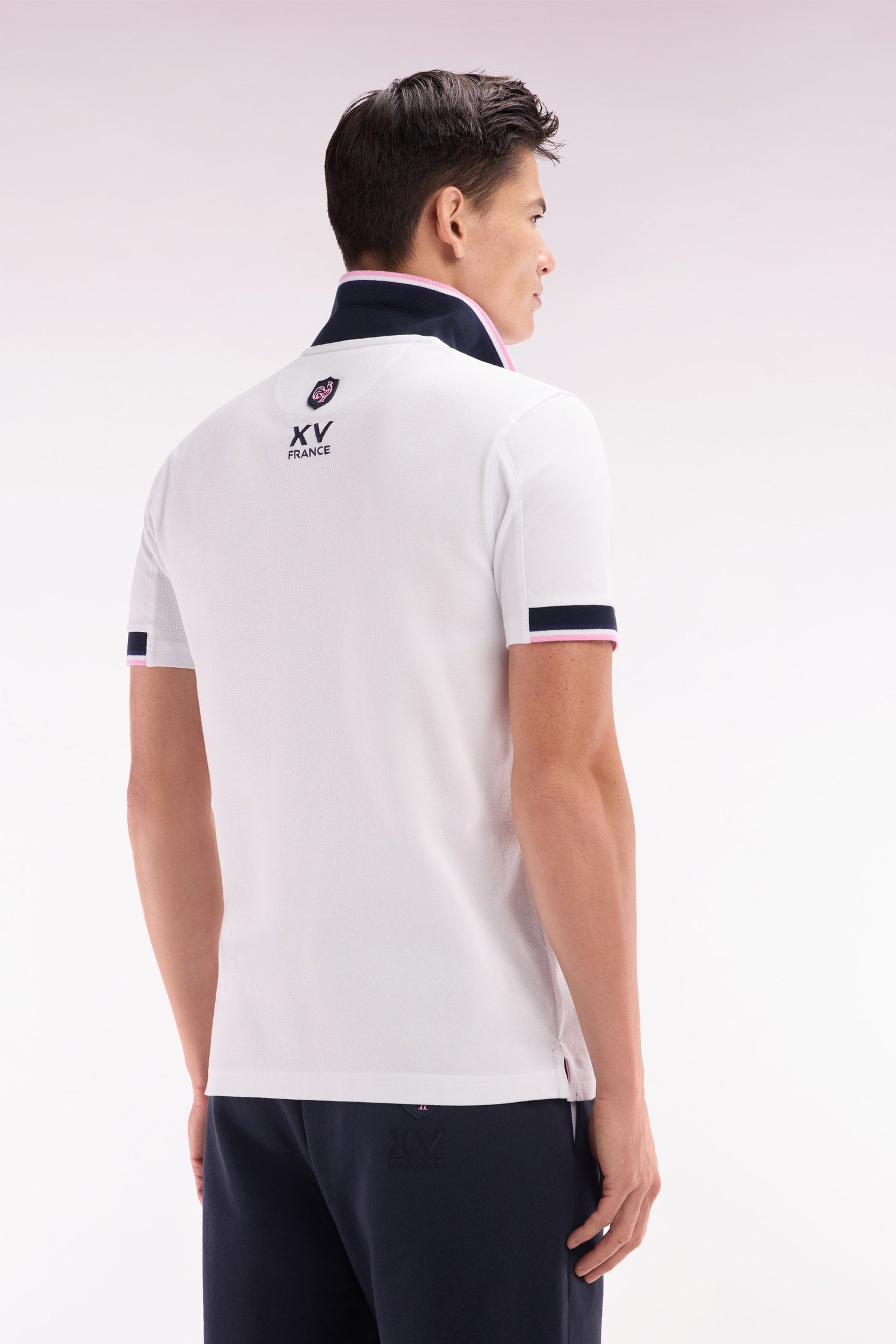 Eden Park_Straight-Cut Short-Sleeved Polo Shirt in White Cotton with Two-Tone Ribbed Edges_E25MAIPC0057_BC_02