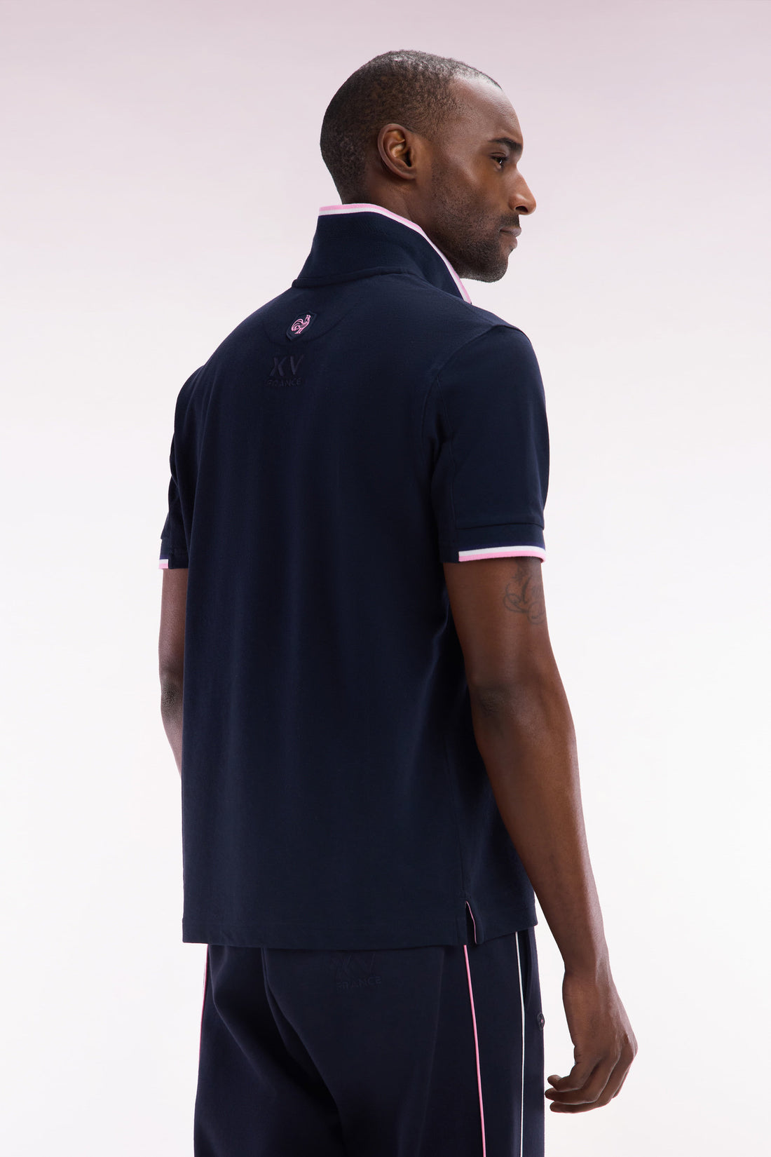 Eden Park_Straight-Cut Short-Sleeved Polo Shirt in Navy Cotton with Two-Tone Ribbed Edges_E25MAIPC0057_BLF_02