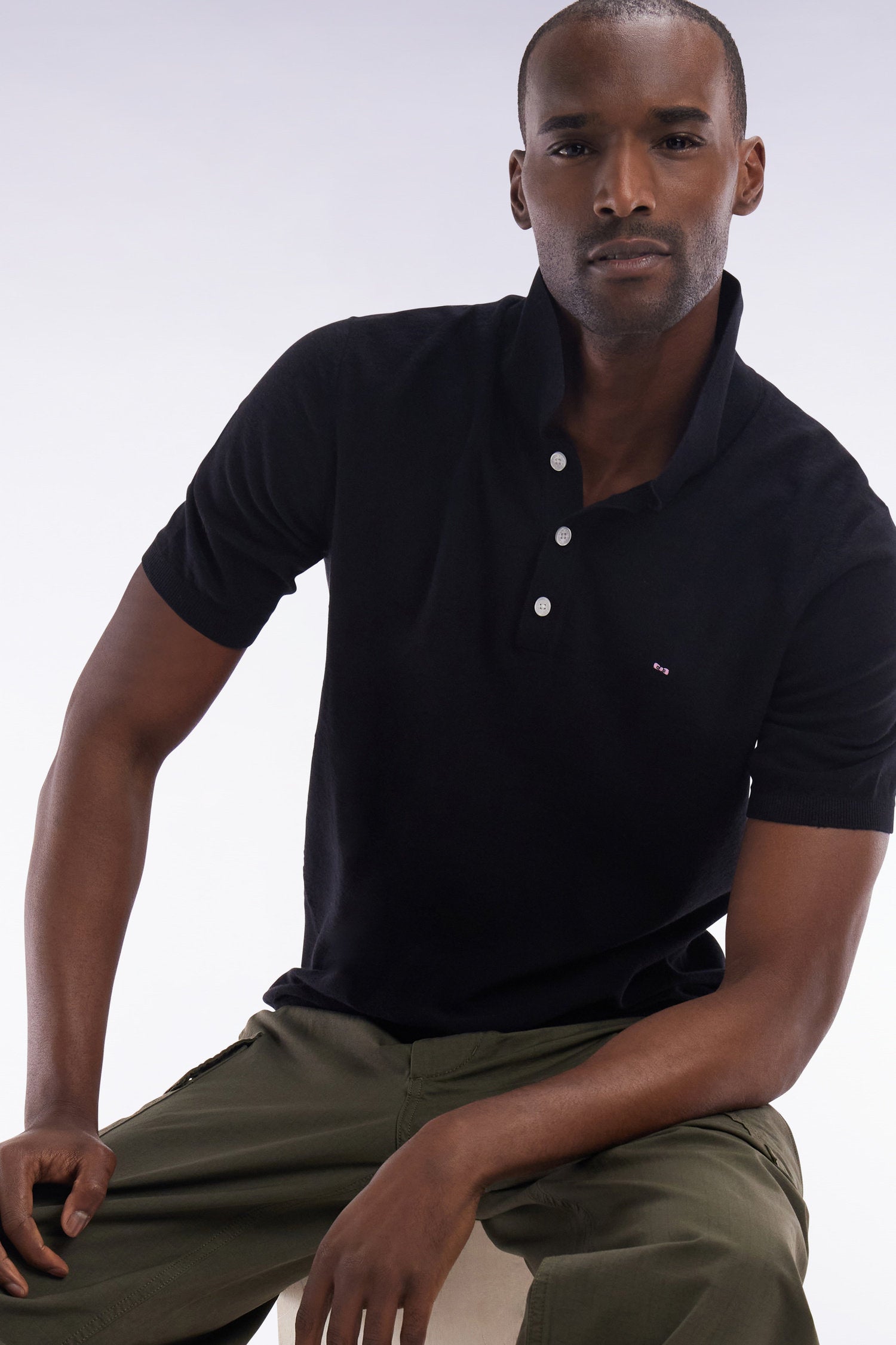 Eden Park_Straight-Fit Sleeveless Black Polo Collar Jumper_E25MAIPU0025_NO_03