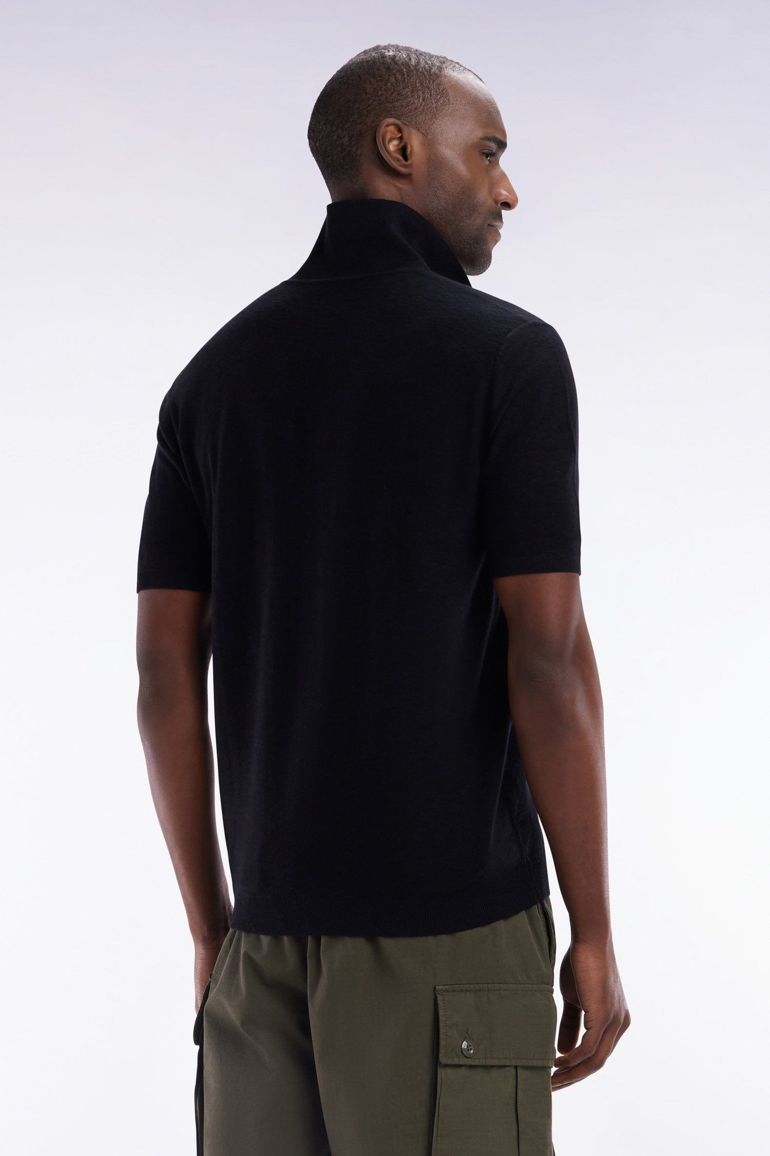 Eden Park_Straight-Fit Sleeveless Black Polo Collar Jumper_E25MAIPU0025_NO_04