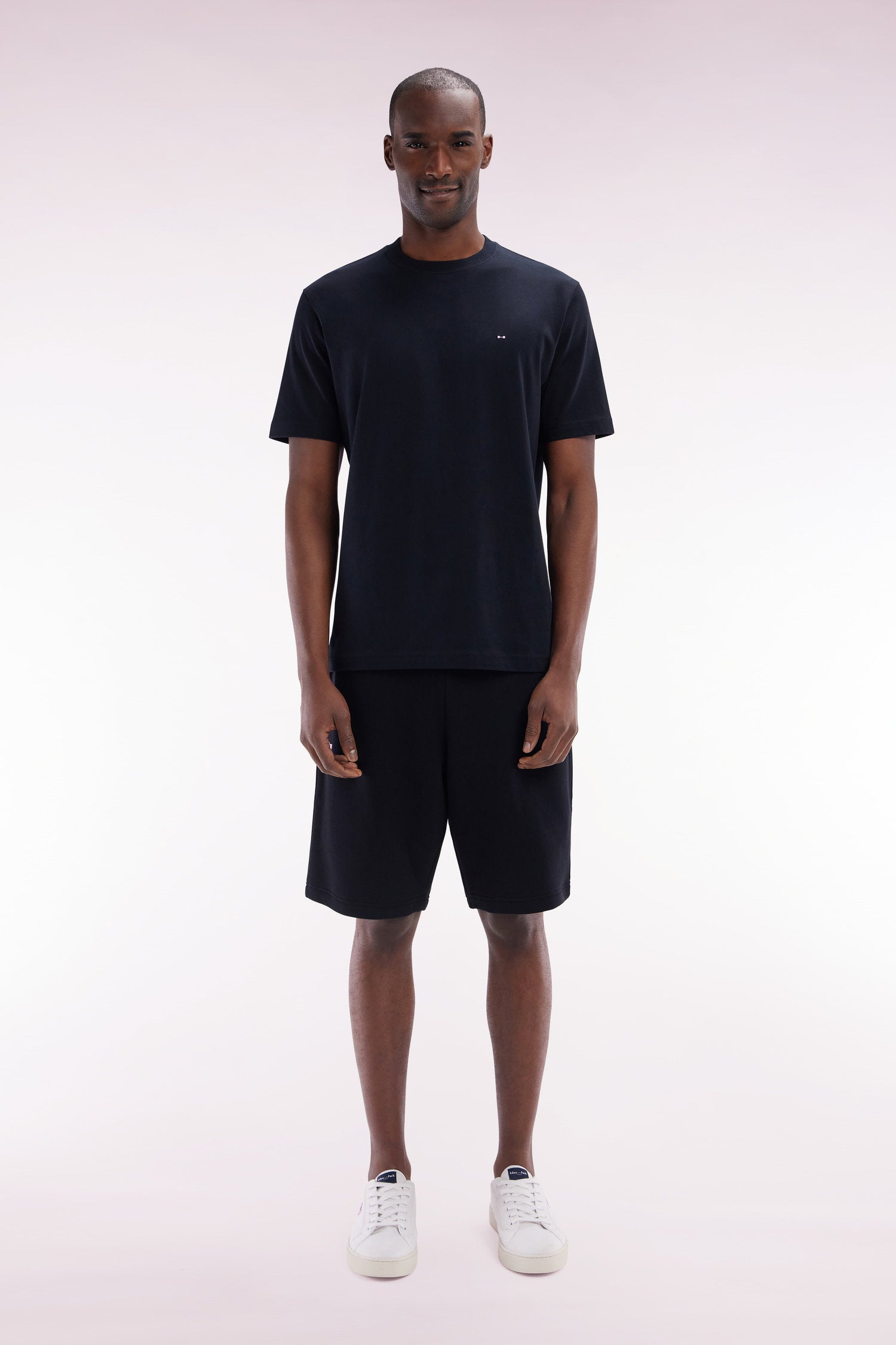 Eden Park_Straight-Fit Black Cotton Fleece Shorts_E25MAISH0001_NO_01