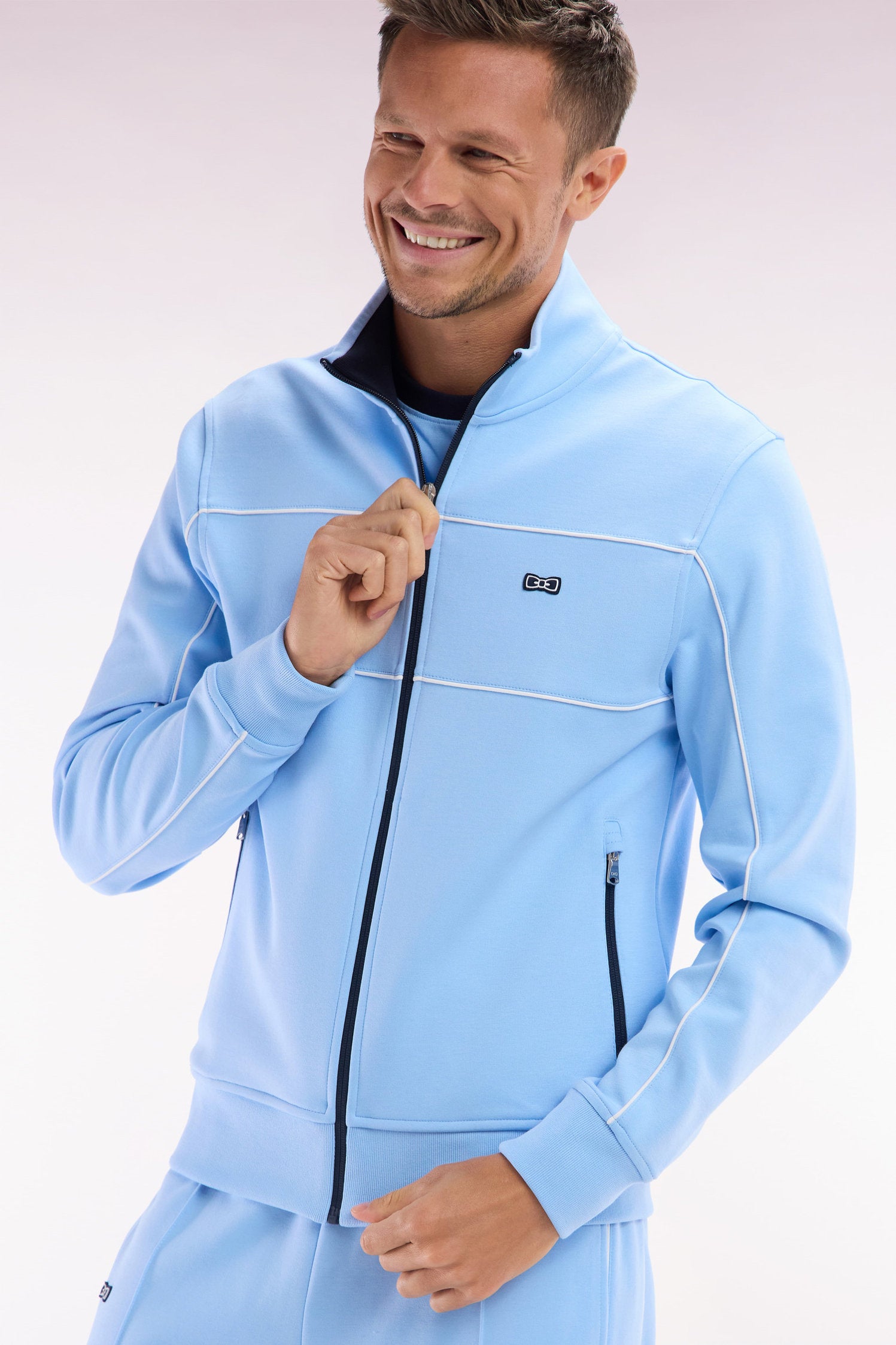 Eden Park_Straight-Fit Zip-Up Sweatshirt in Sky Blue Cotton Interlock_E25MAISW0009_BLM_03